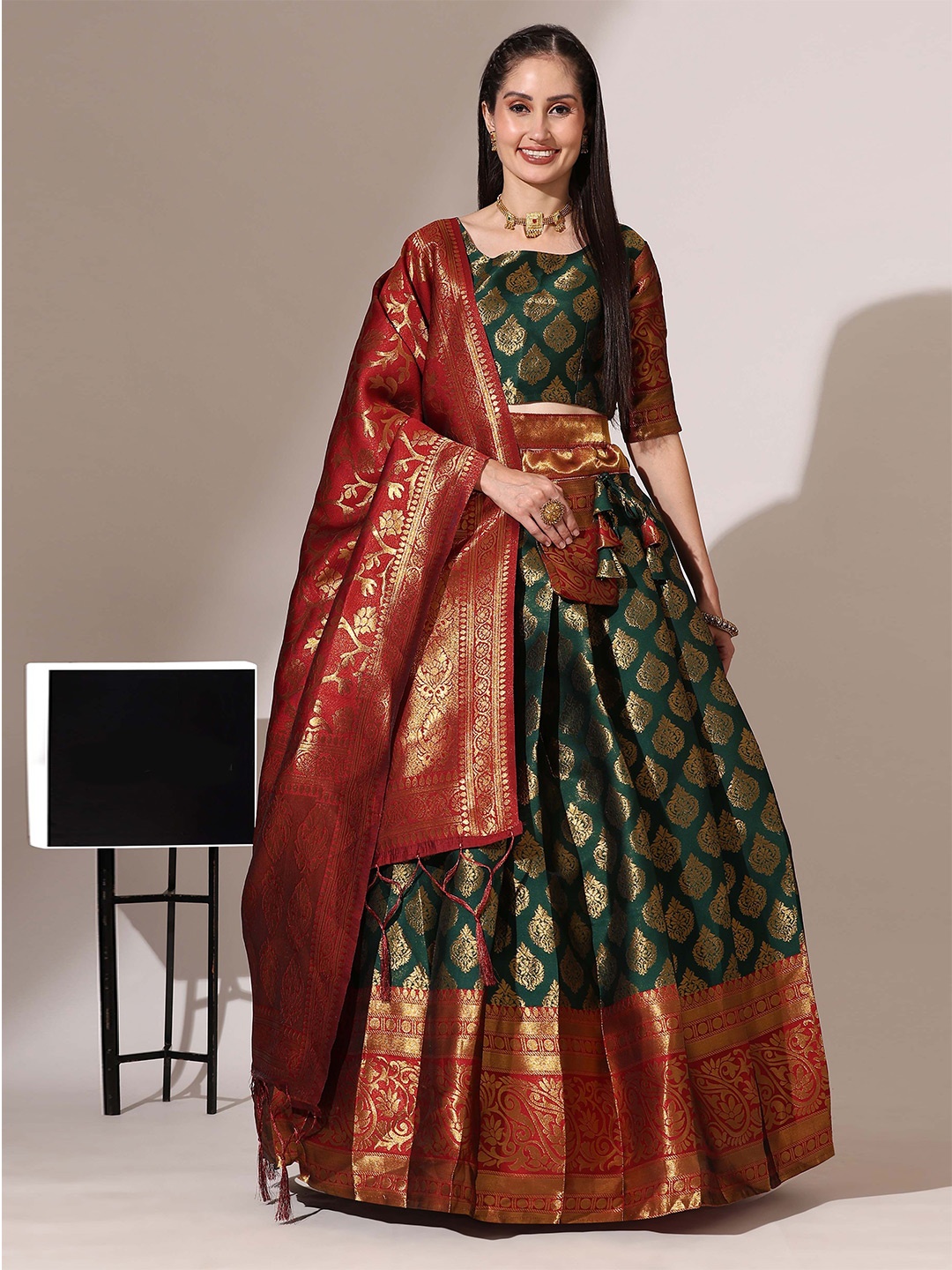 

Fabcartz Semi-Stitched Lehenga & Unstitched Blouse With Dupatta, Green