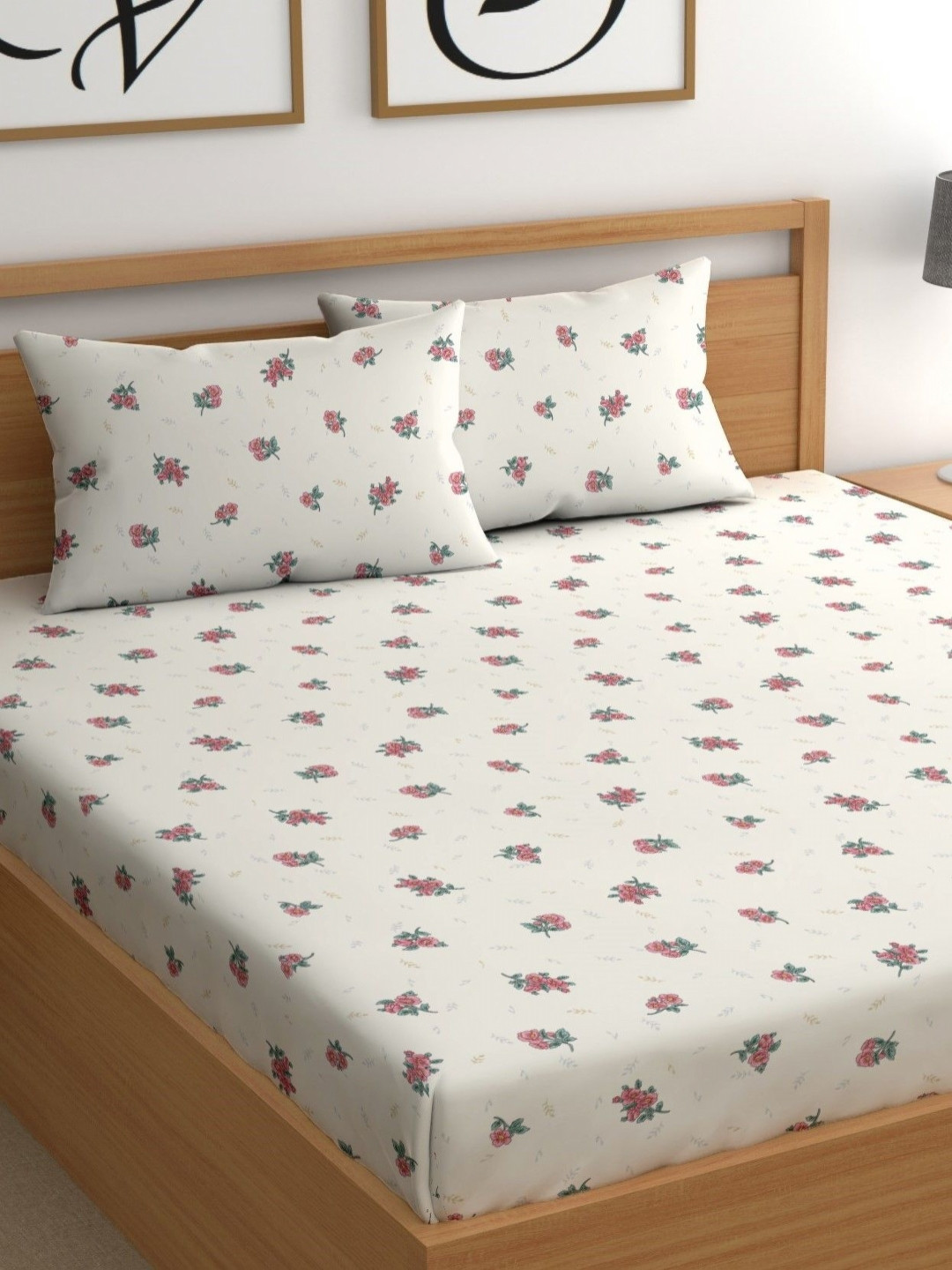 

CHHAVI INDIA White & Pink Floral 210 TC King Bedsheet with 2 Pillow Covers