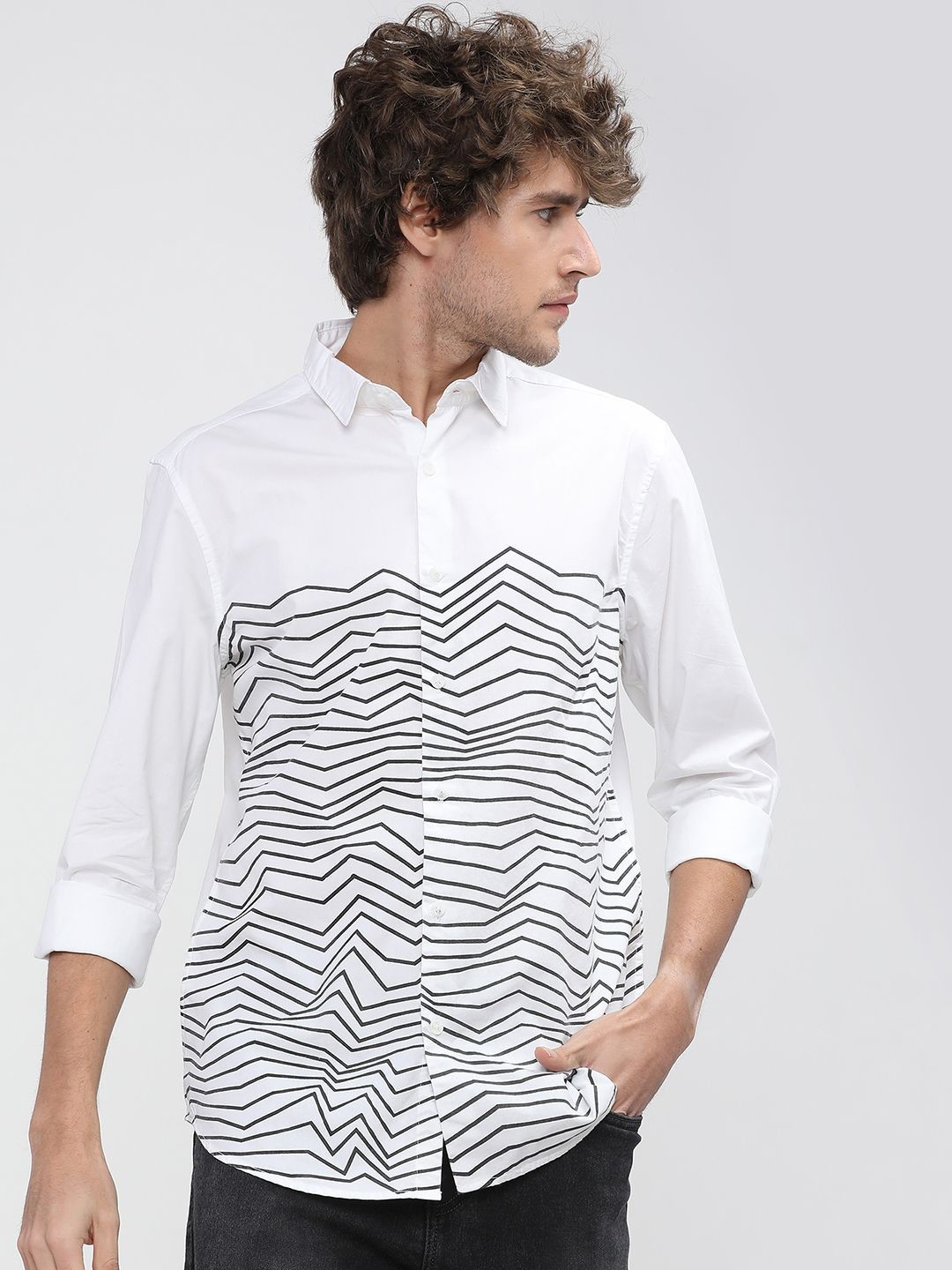 

HIGHLANDER Men Spread Collar Striped Cotton Slim Fit Casual Shirt, White