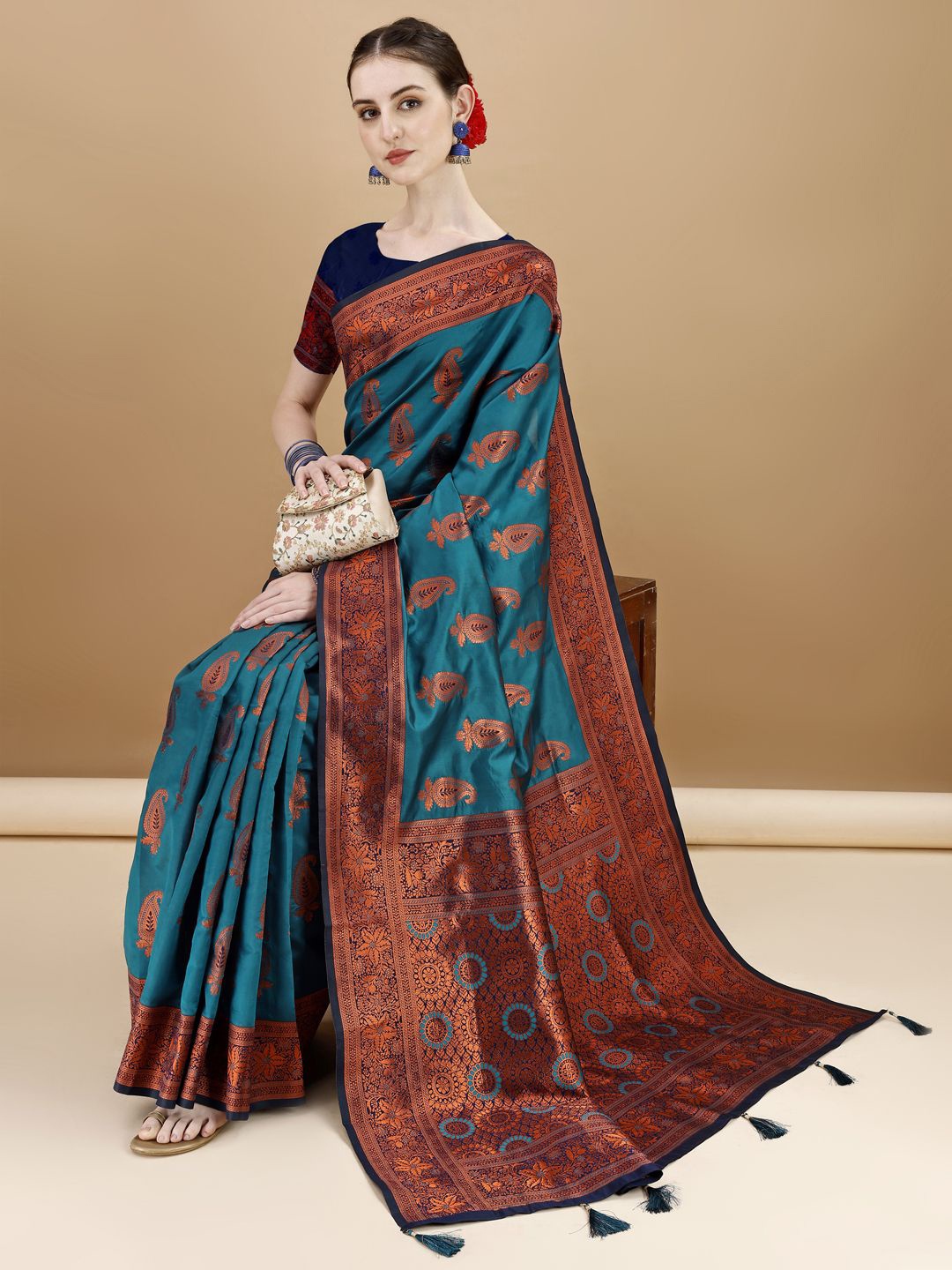 

JUST FASHION Woven Design Zari Banarasi Saree, Teal