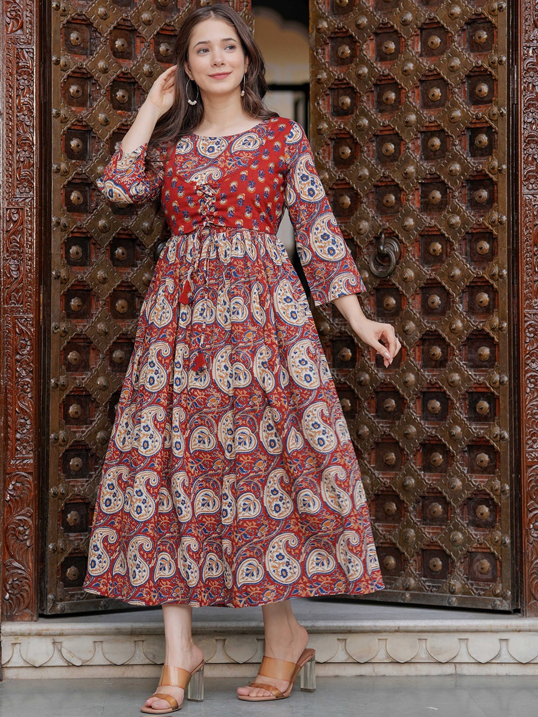 

INDIANIC Women Ethnic Motifs Printed Sequinned Floral Anarkali Kurta, Maroon