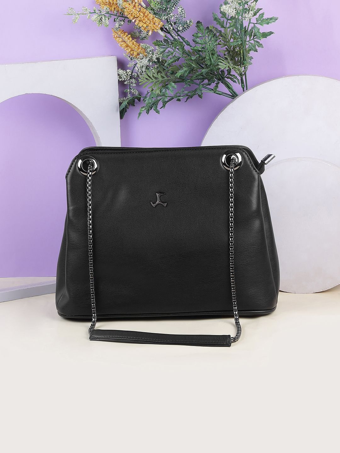 

Mochi Oversized Structured Handheld Bag, Black