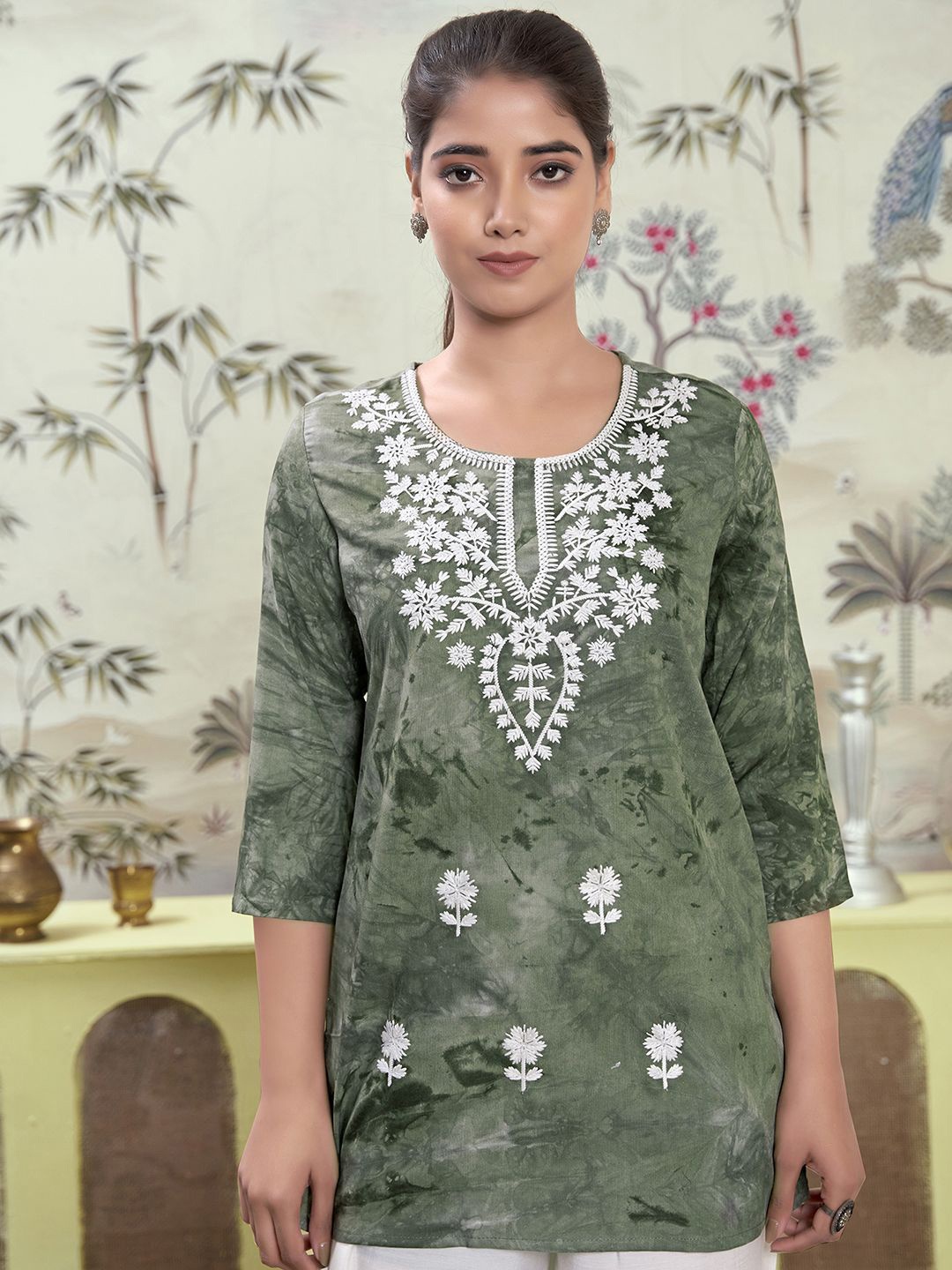 

Selvia Floral Embroidered Chikankari Straight Kurti, Green