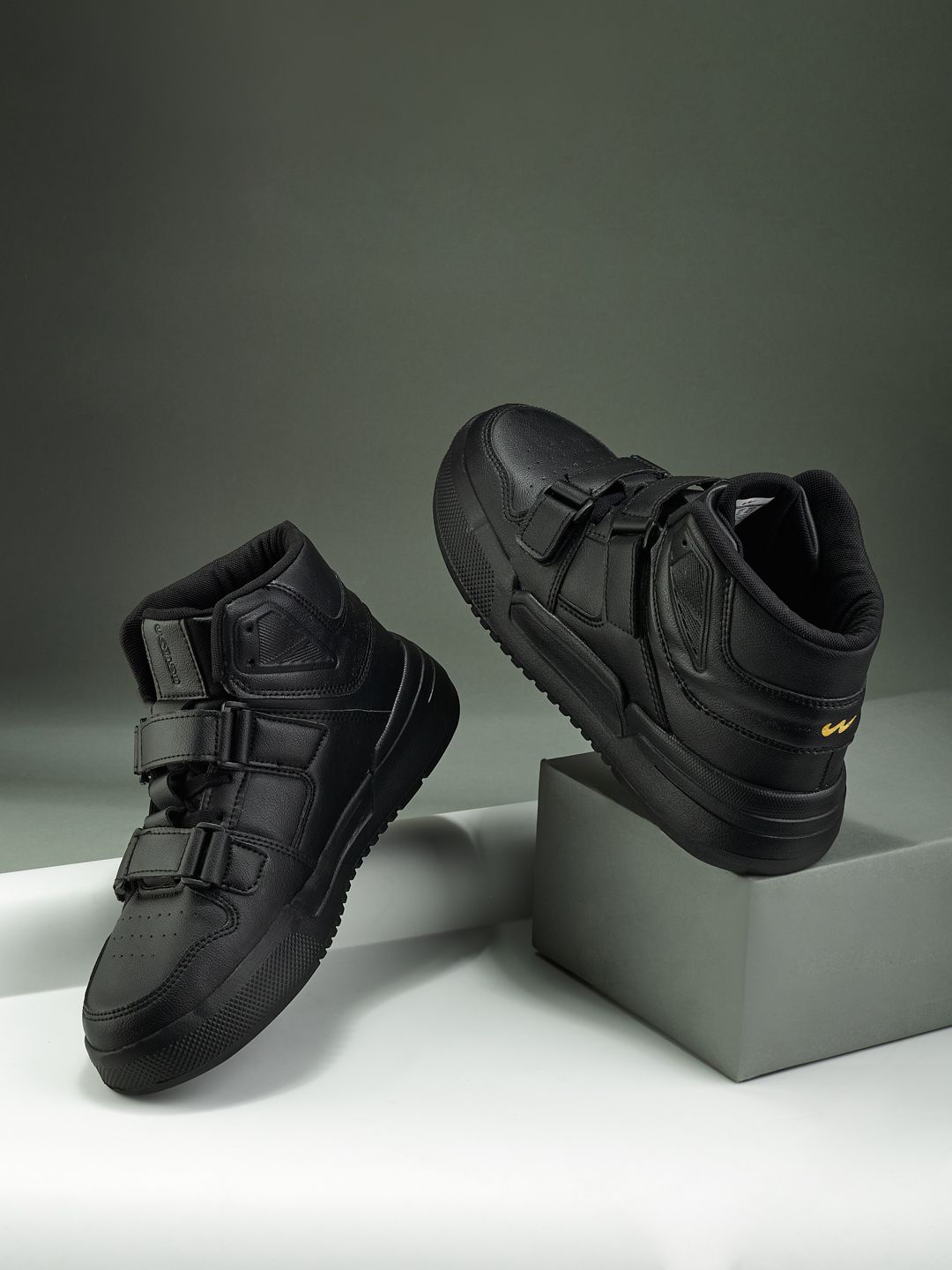 

Campus OG-31 Men Lace-Up Sneaker, Black
