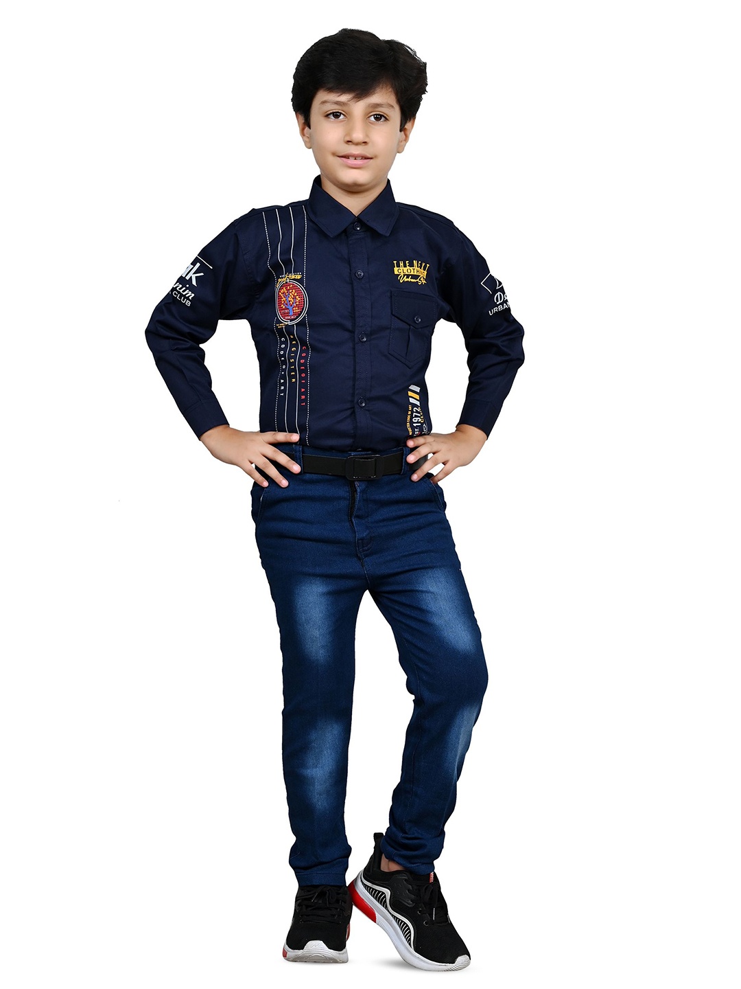 

Arshia Fashions Boys Printed Shirt with Trousers, Blue