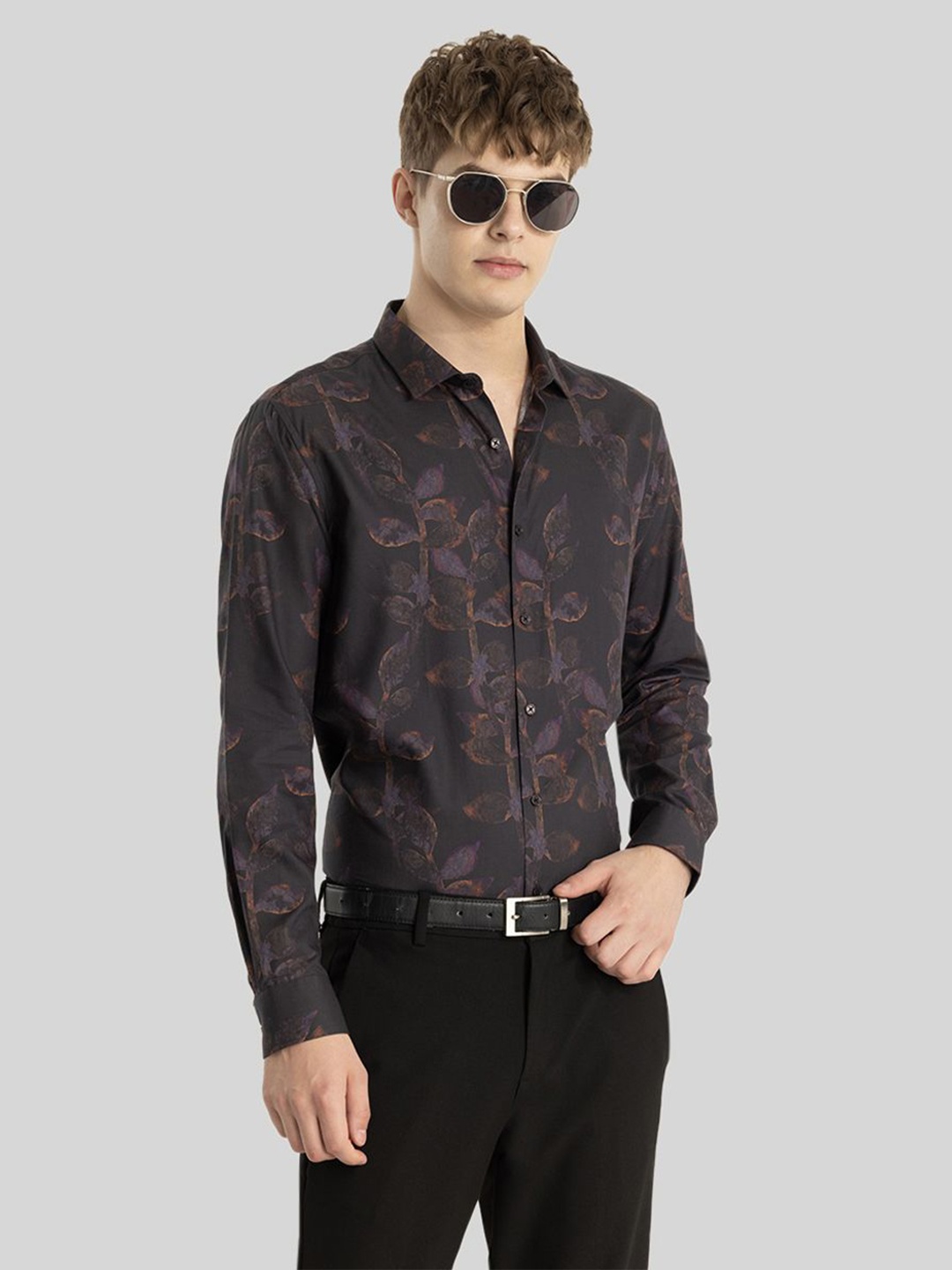 

Snitch Men Smart Slim Fit Floral Opaque Printed Casual Shirt, Charcoal