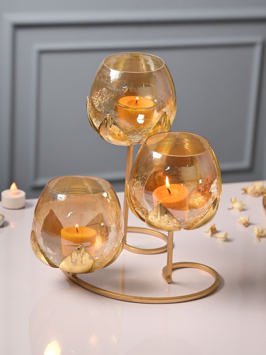 

MARKET99 Gold-Toned Candle Holder