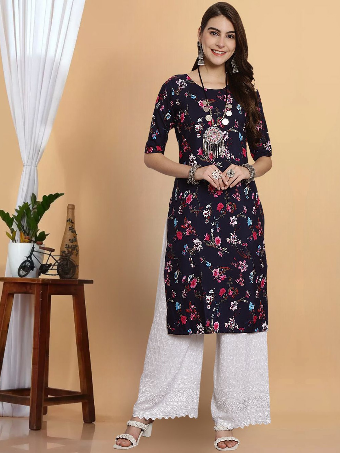 

7Threads Floral Printed Round Neck Short Sleeves Straight Kurta, Navy blue
