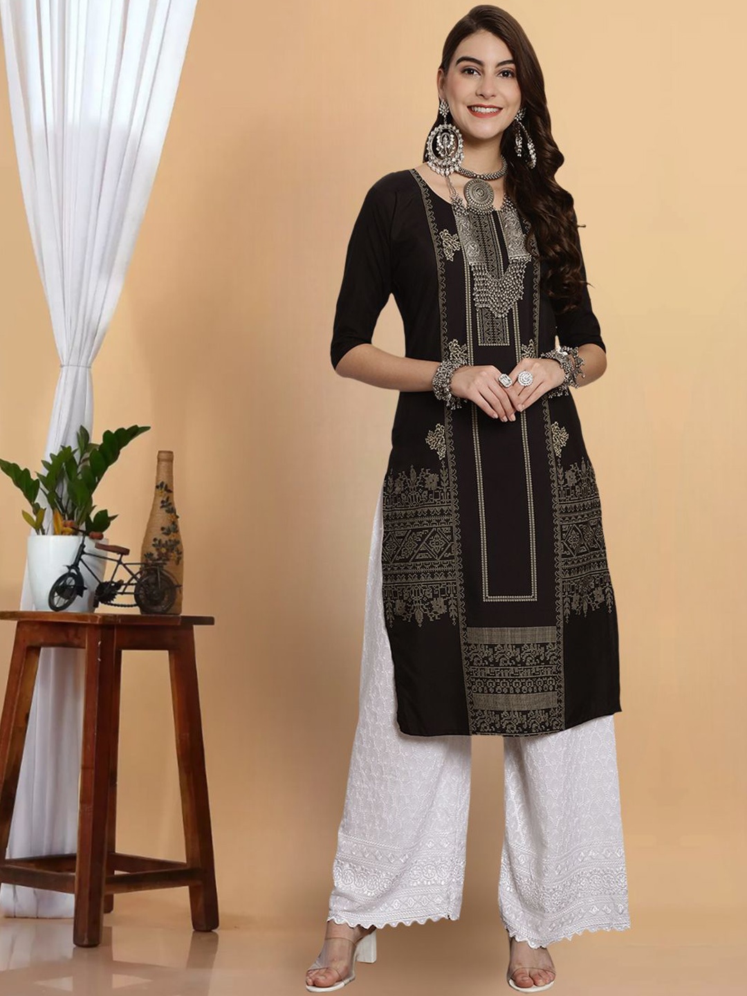 

1 Stop Fashion Ethnic Motifs Printed Round Neck Crepe Straight Kurta, Black