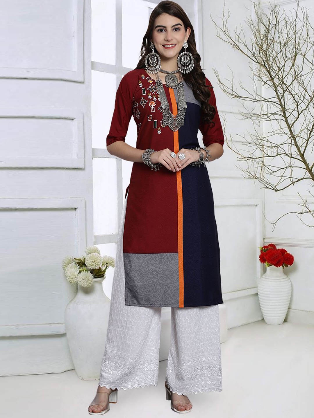 

7Threads Geometric Printed Round Neck Straight Kurta, Maroon