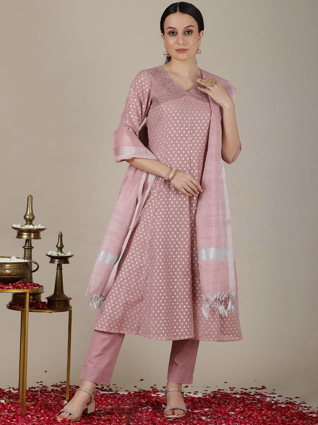 

AURELIA Women Yoke Design Panelled Thread Work Kurta with Trousers & With Dupatta, Pink