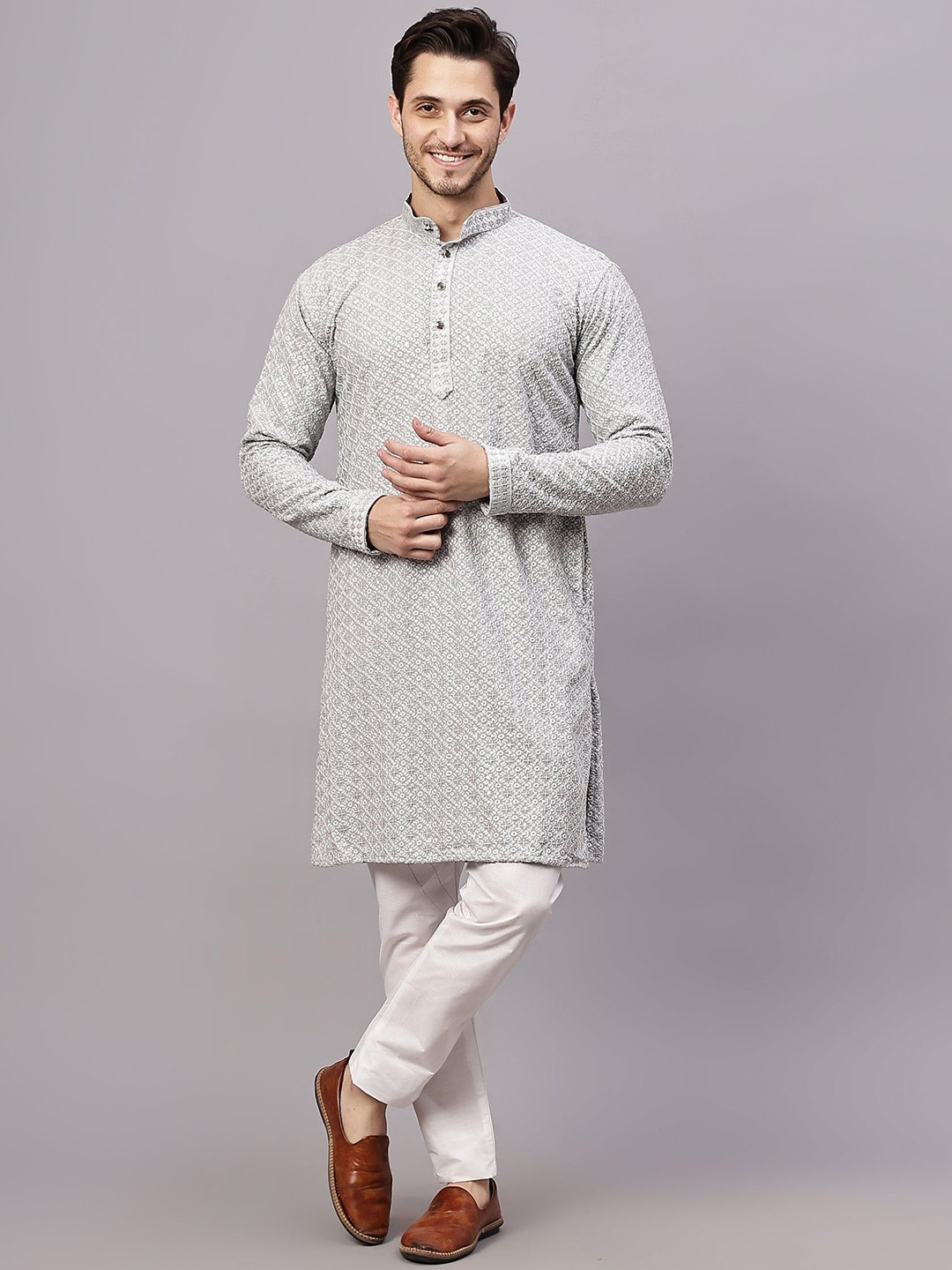 

Yugnik Men Embroidered Regular Kurta with Pyjamas, Grey