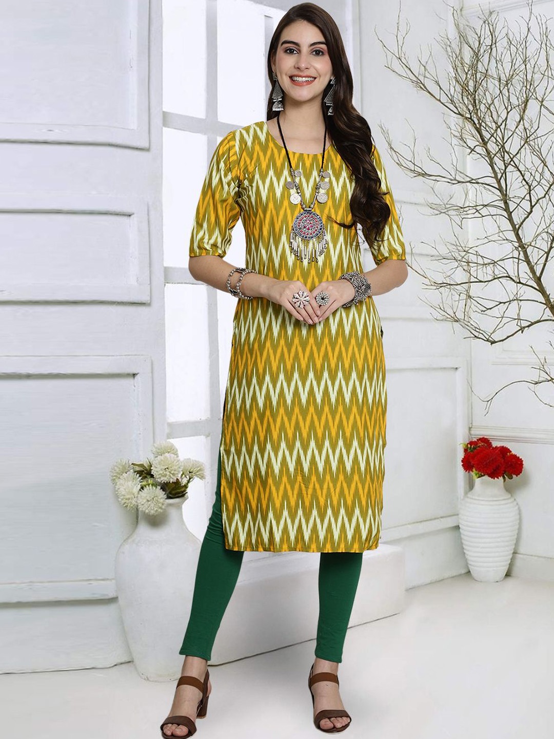 

KALINI Geometric Printed Three-Quarter Sleeves Straight Kurta, Green