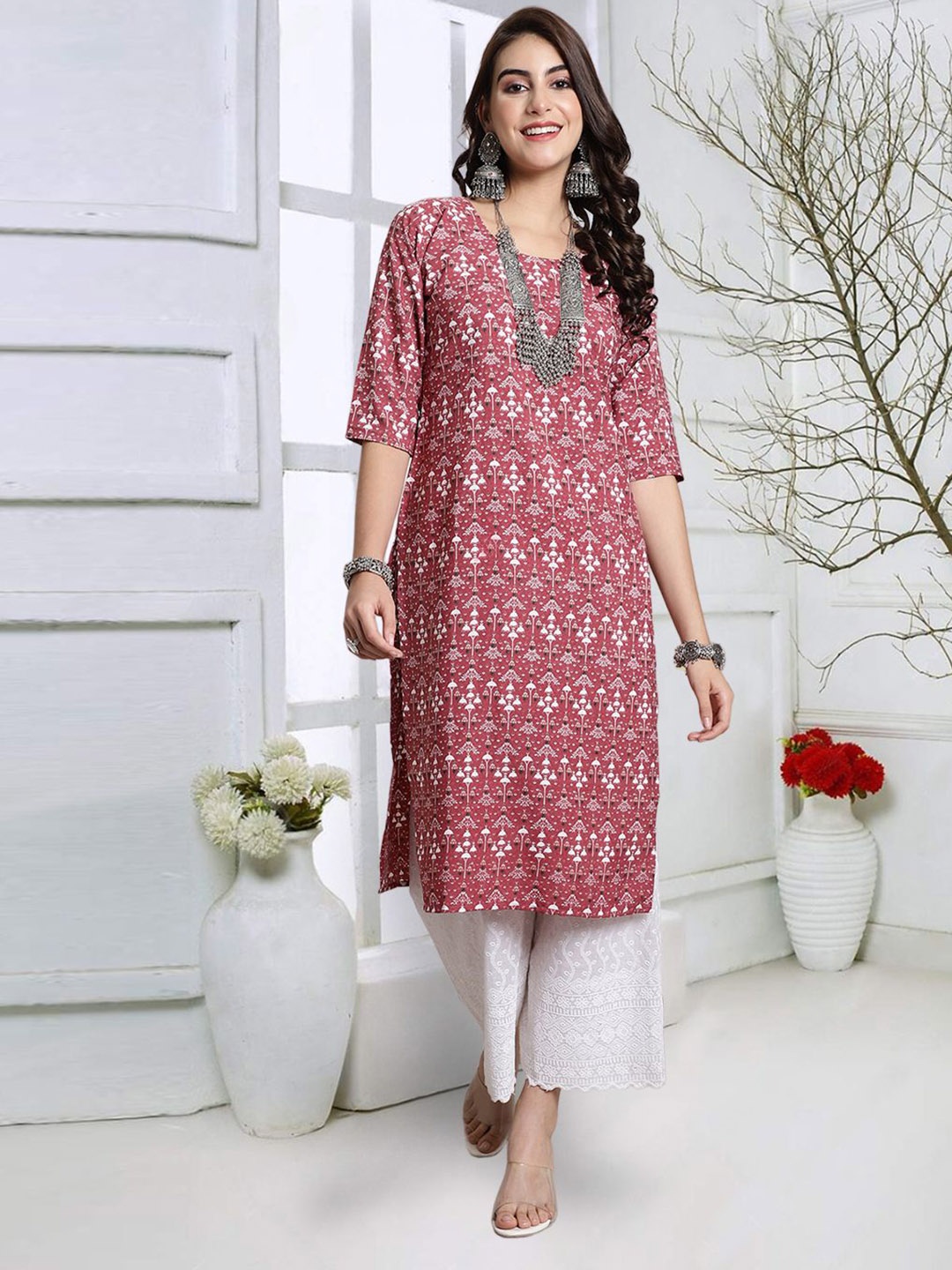 

7Threads Ethnic Motifs Printed Round Neck Straight Kurta, Pink