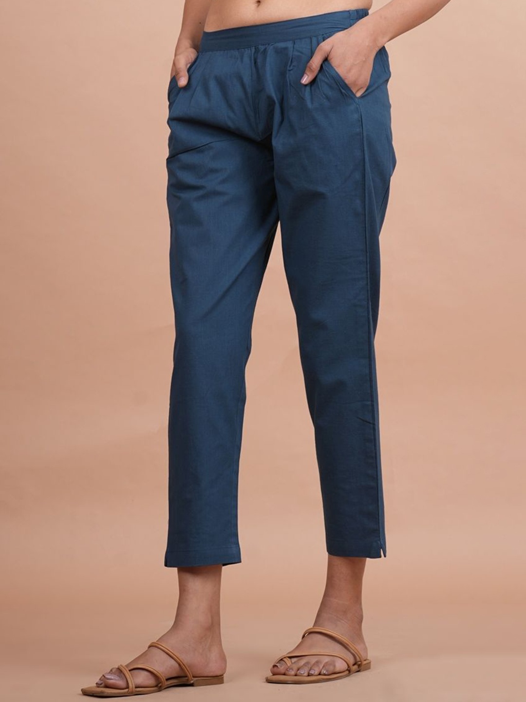 

MIRAYYA Women Tailored Straight Fit Pleated Trousers, Blue