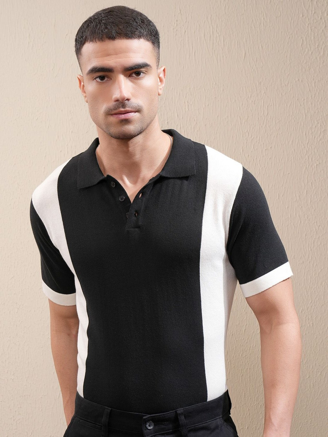 

LOCOMOTIVE Premium Men Knited Textured Polo Neck Relaxed Fit Tshirt, Black