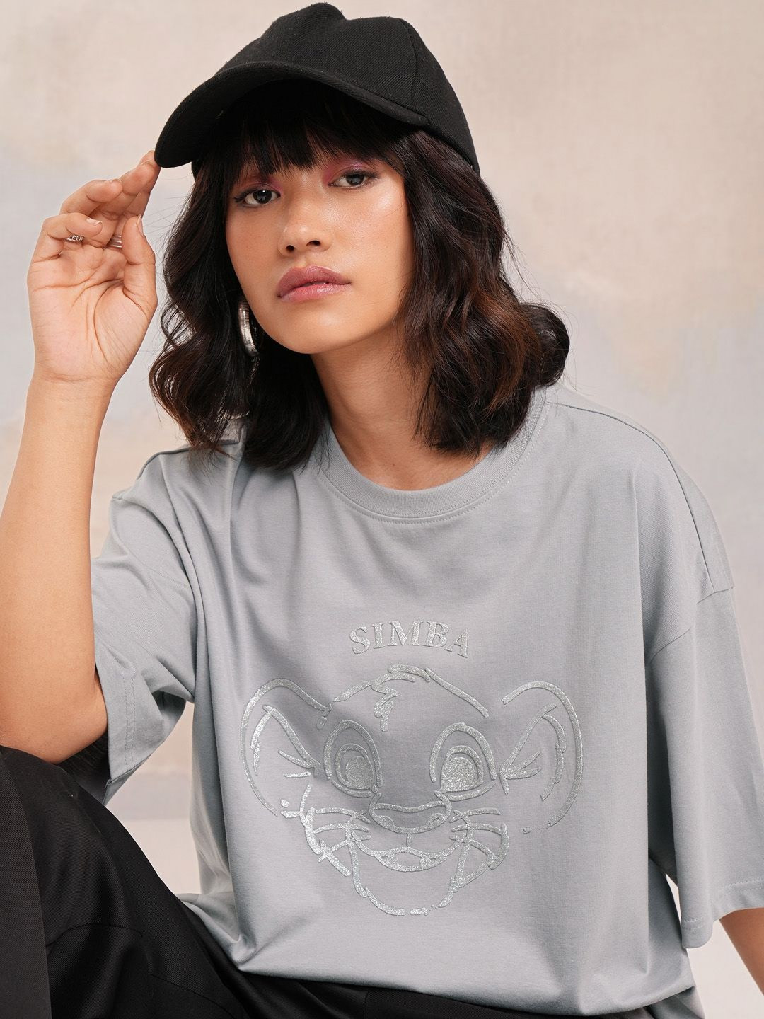 

Tokyo Talkies Women Simba Printed Oversized Tshirt, Grey