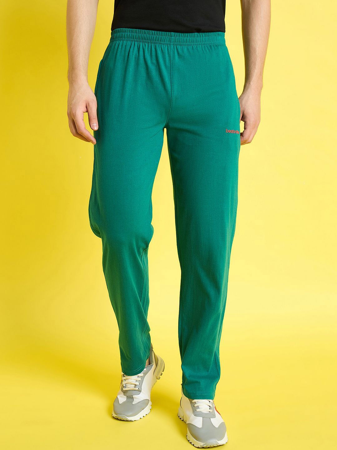 

bearbrother Men Mid Rise Track Pants, Sea green