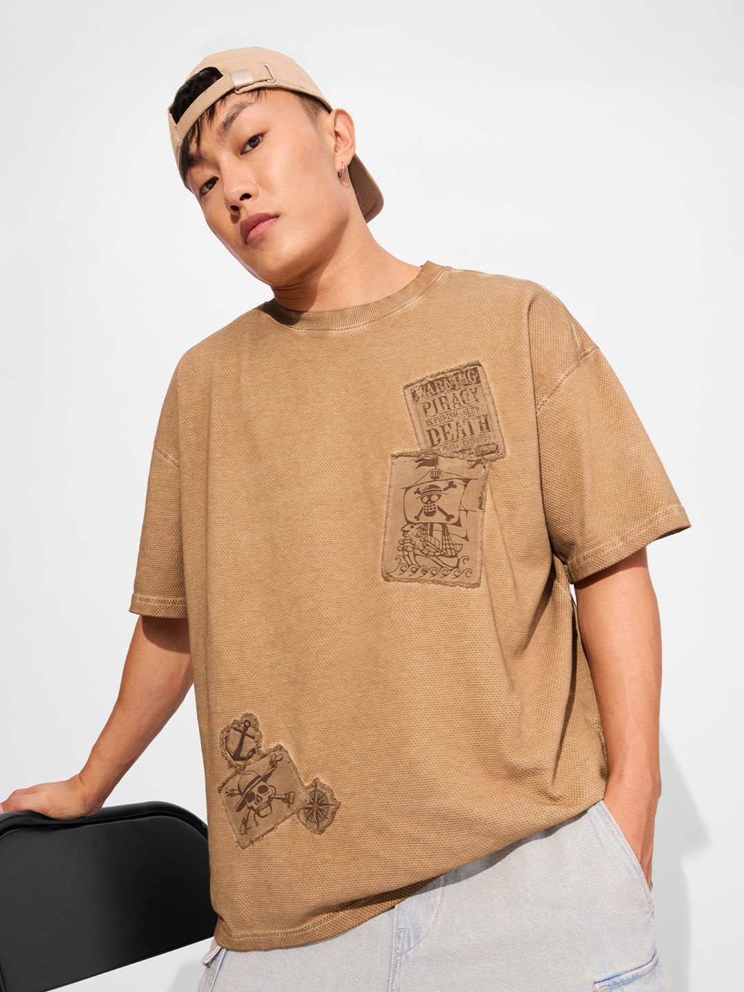 

The Souled Store Men Printed Regular Sleeves T-shirt, Brown