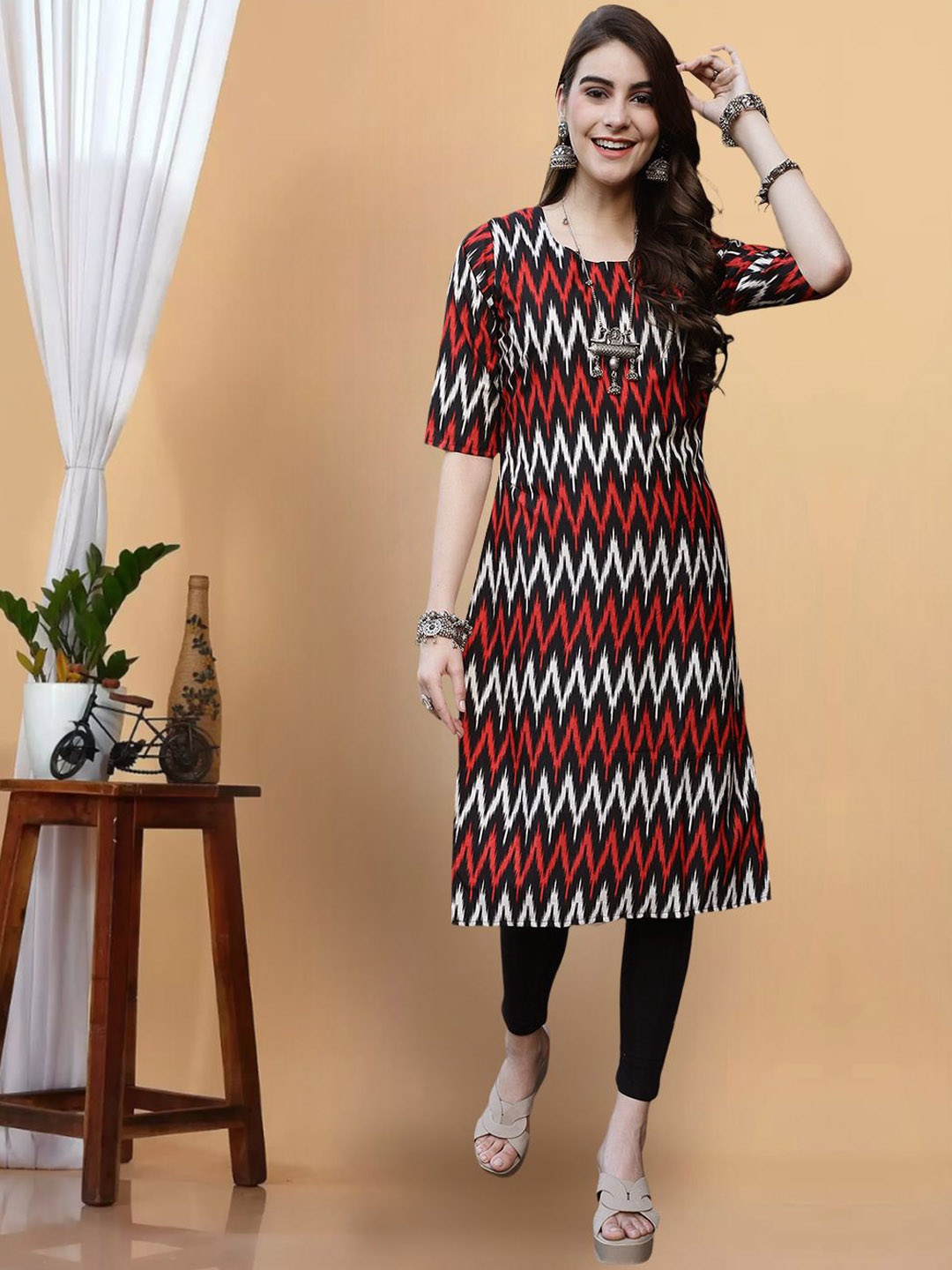 

7Threads Printed Round Neck Straight Kurta, Red