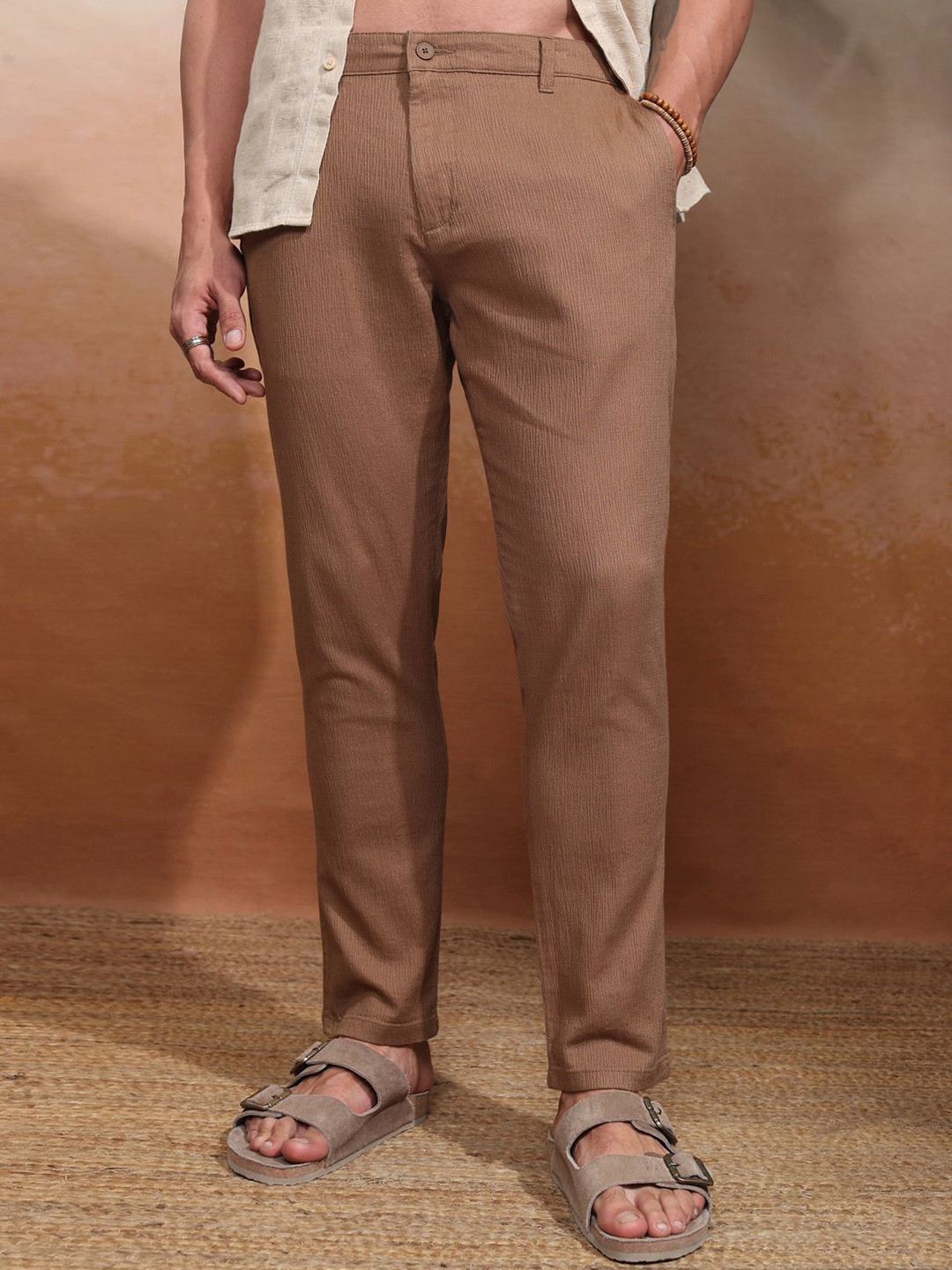

HIGHLANDER Men Slim Fit Trousers, Brown