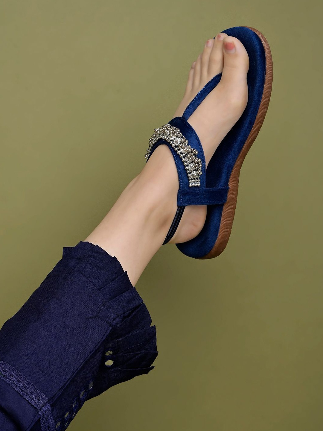 

Shoetopia Girls Ethnic Mojaris Flats, Blue
