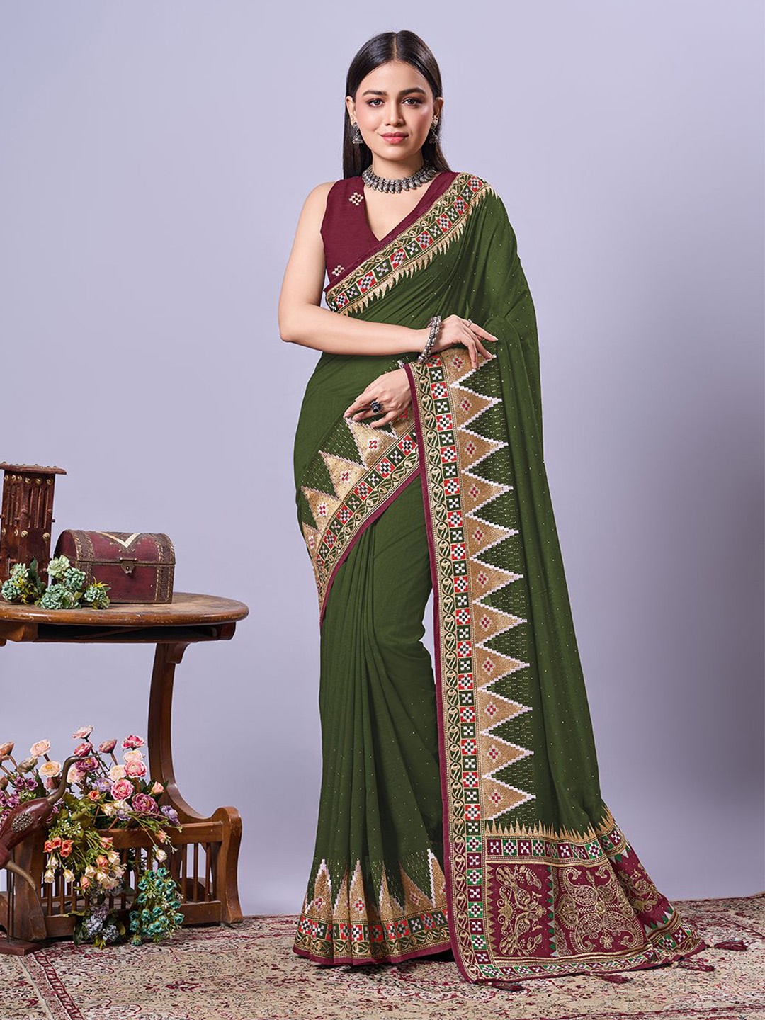 

Kasak Embellished Sequinned Sambalpuri Saree, Green