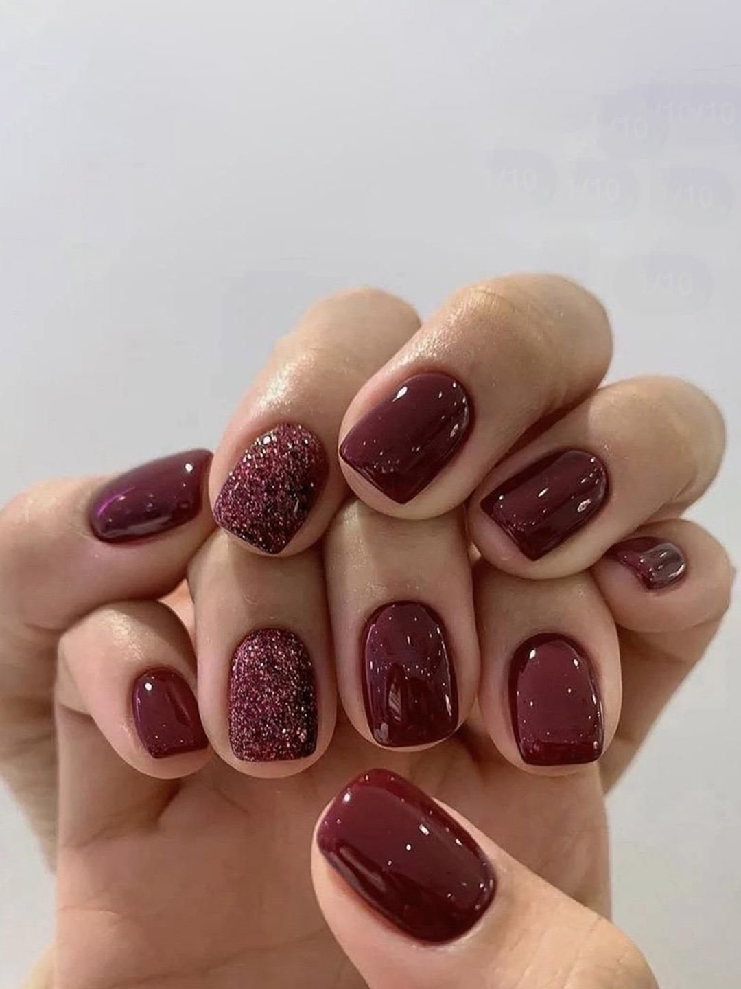 

The Pink Truck Set Of 24 Artificial Reusable Nails With Glue - Maroon Copper Glitter