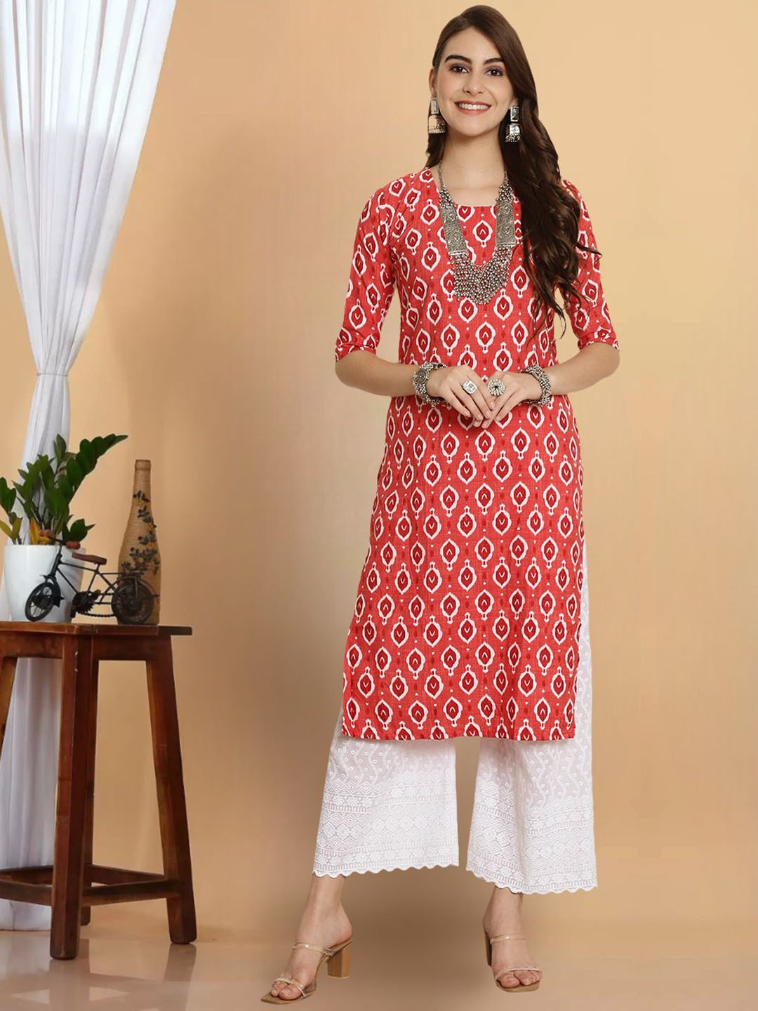 

7Threads Ethnic Motifs Printed Round Neck Crepe Straight Kurta, Red