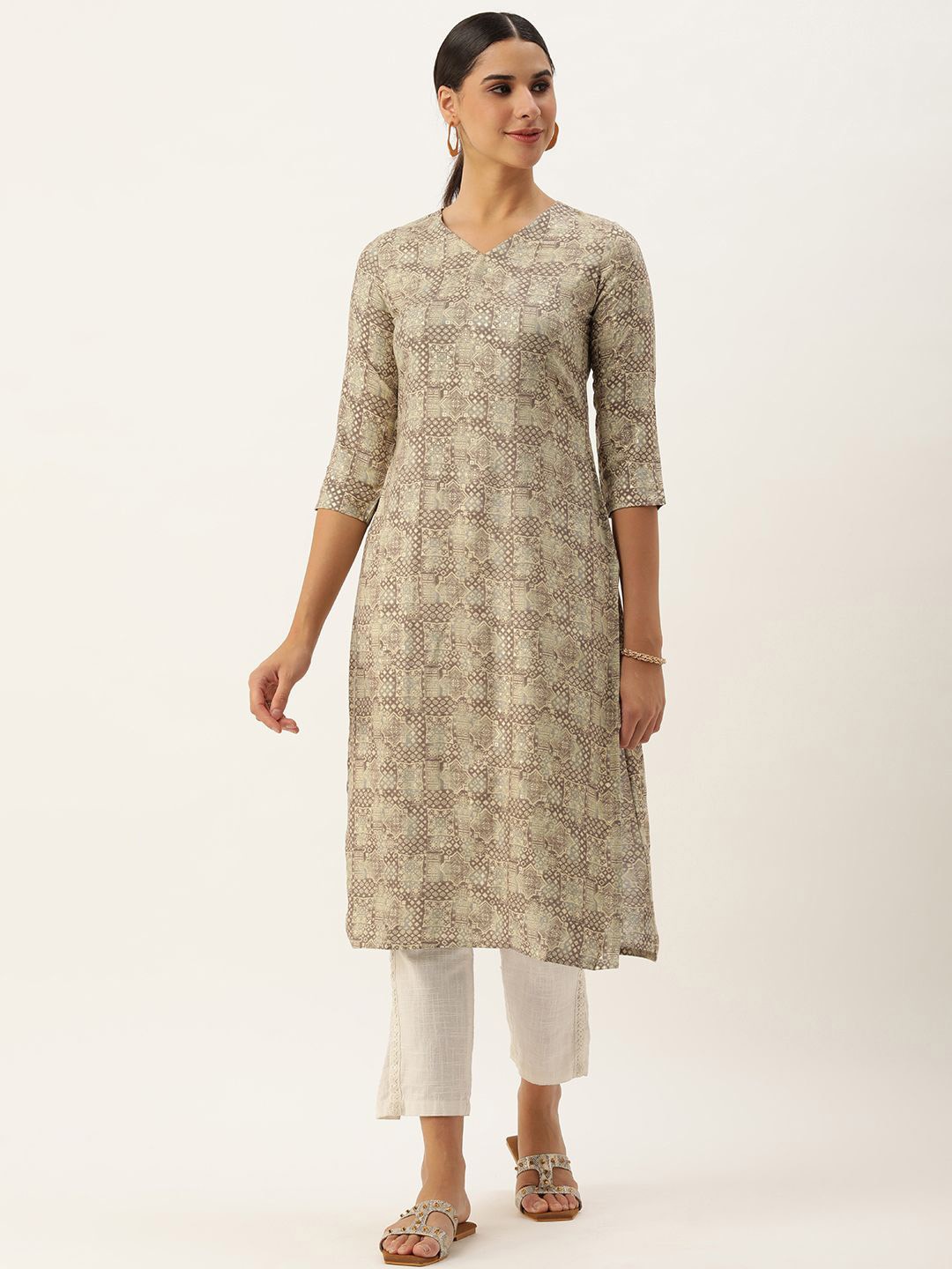 

HRITIKA Women Embroidered Thread Work Kurta, Grey