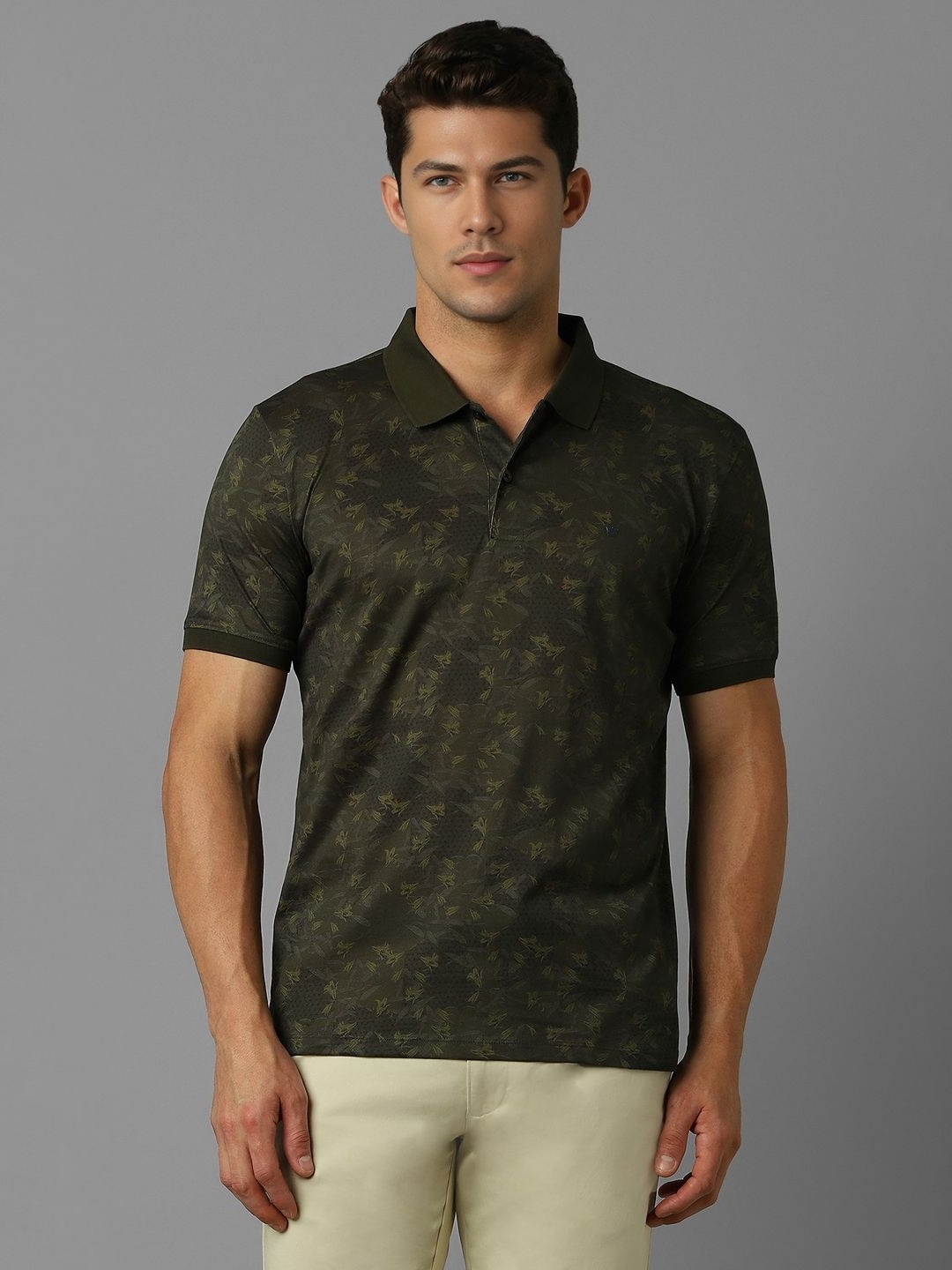 

Louis Philippe Sport Men Printed Polo Collar Pockets T-shirt, Olive