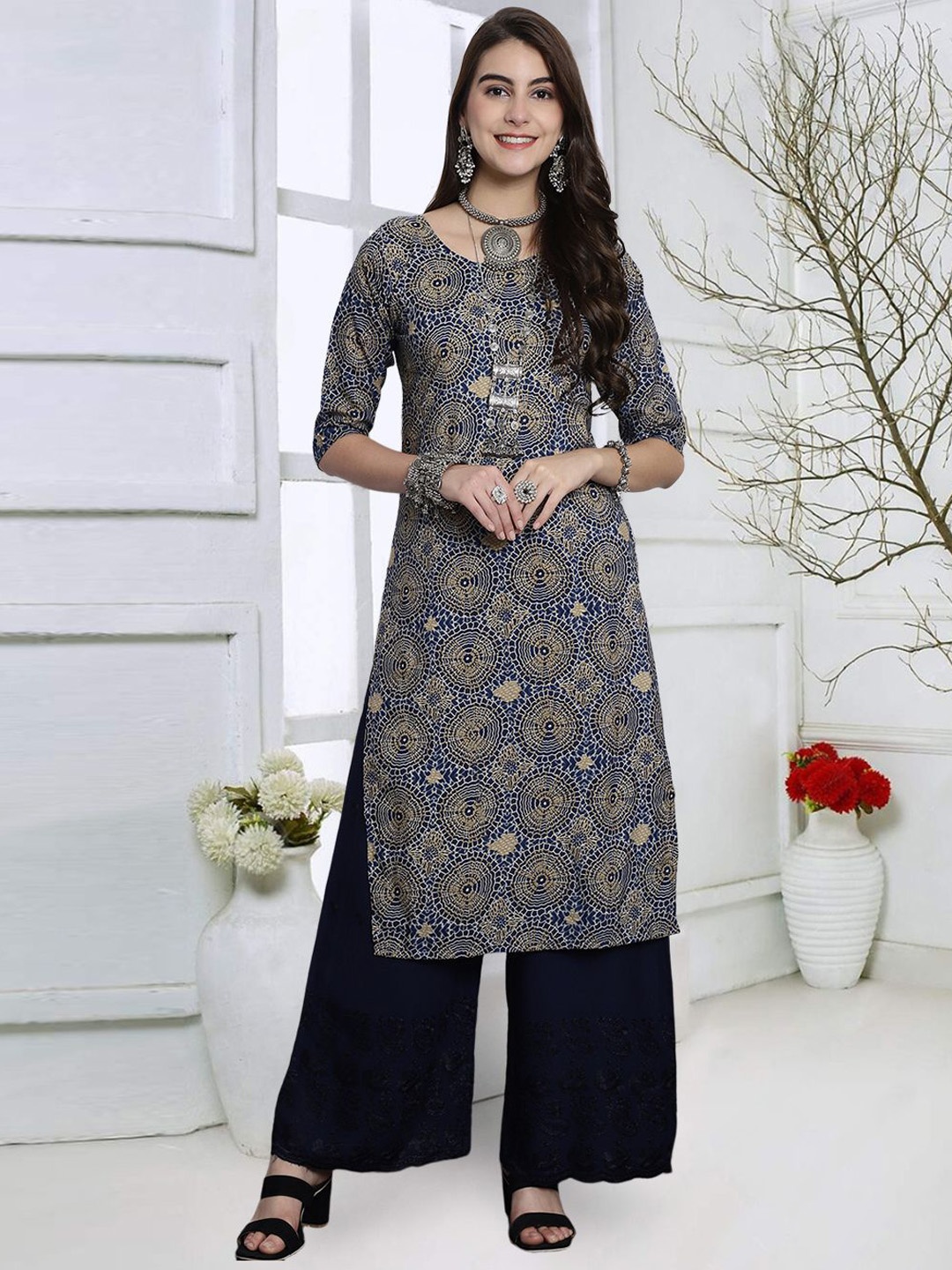 

7Threads Geometric Printed Round Neck Straight Kurta, Navy blue