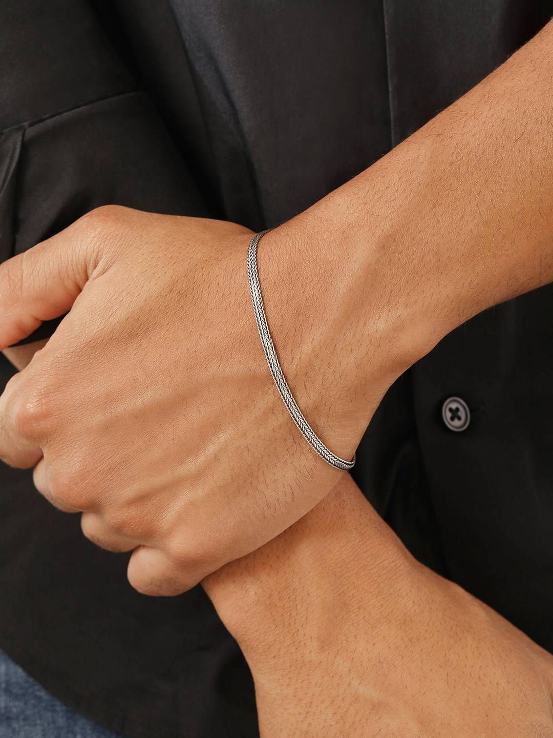 

Zavya Men Sterling Silver Oxidised Rhodium-Plated Link Bracelet