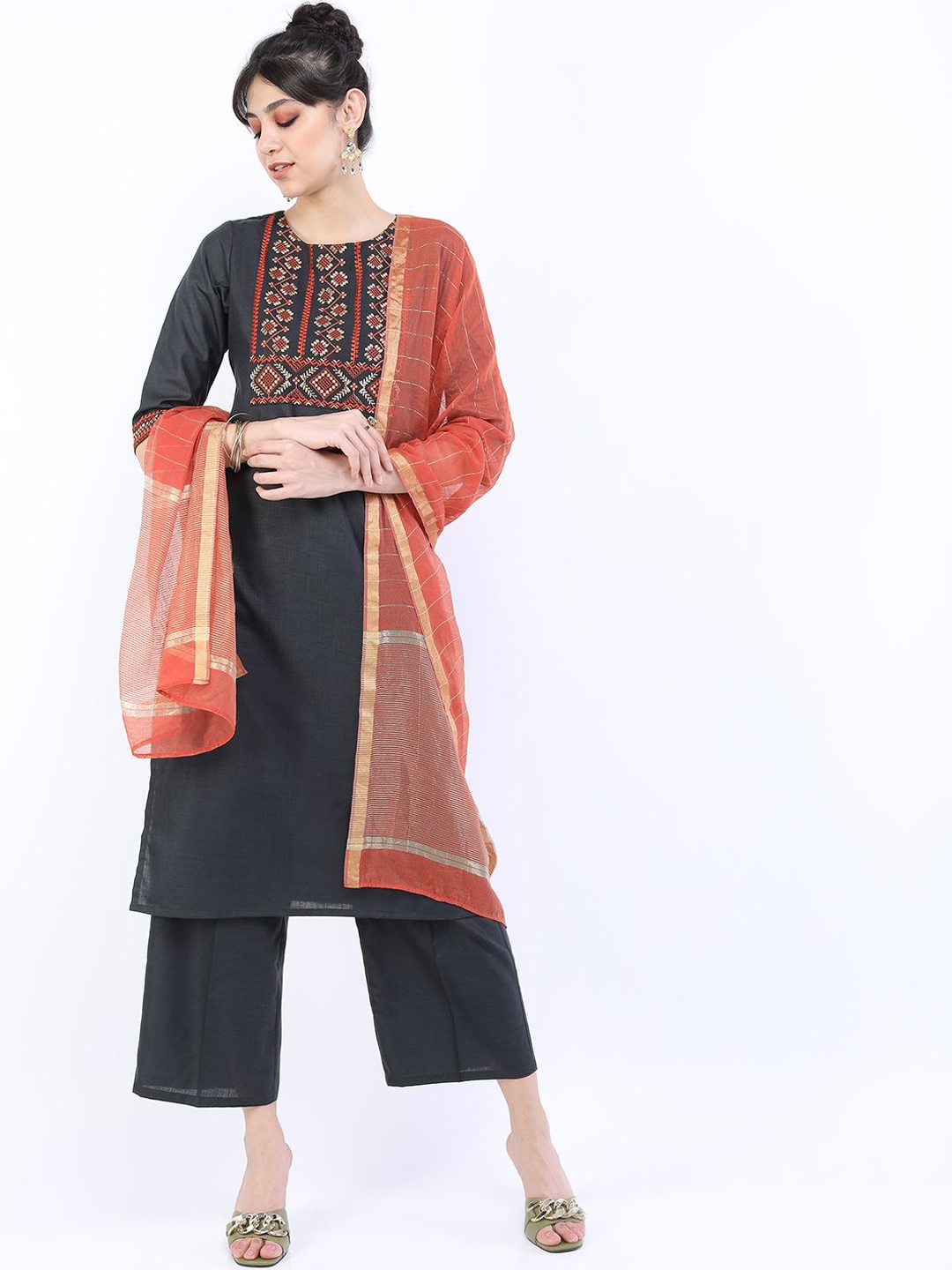 

Vishudh Women Floral Printed Regular Kurta with Palazzos & With Dupatta, Green