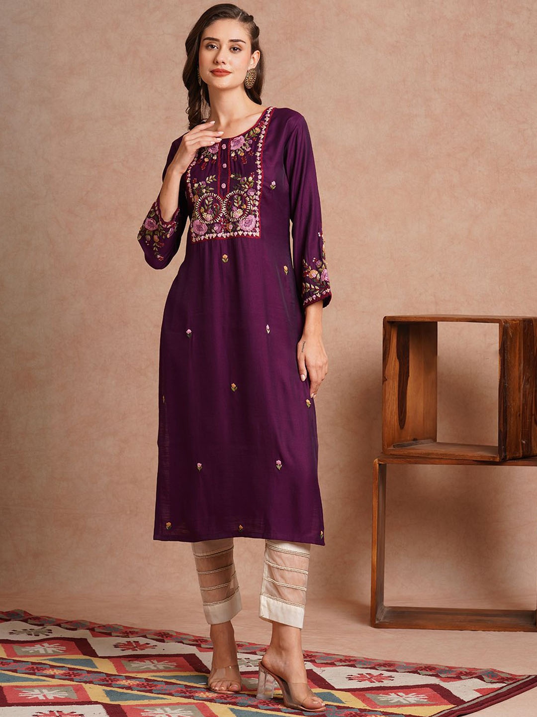 

FASHOR Women Ethnic Motifs Embroidered Kurta, Purple