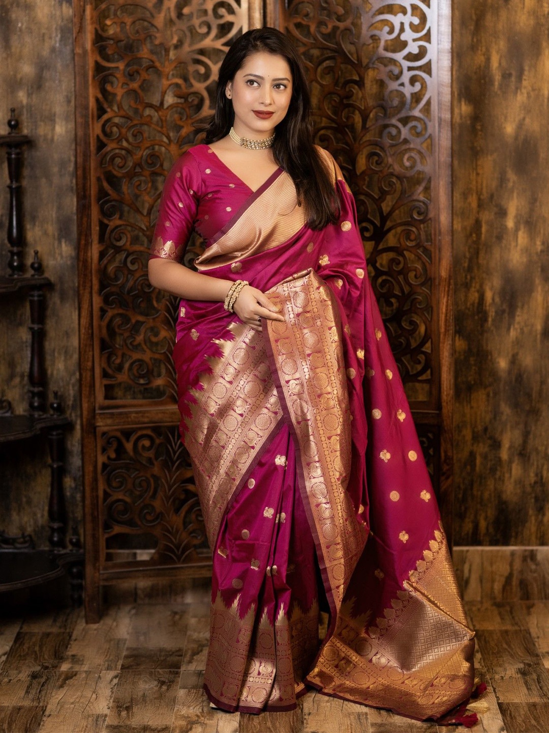 

Mitera Woven Design Zari Silk Blend Banarasi Saree, Pink