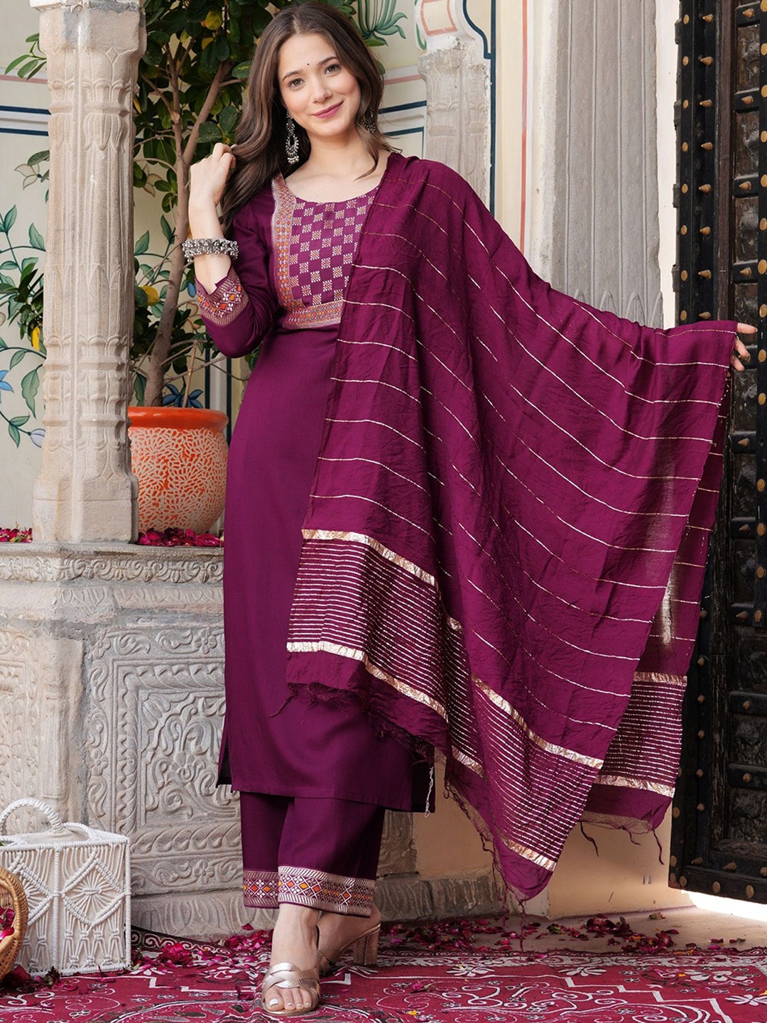 

Sitaram Designer Women Printed Regular Kurta with Palazzos & With Dupatta, Burgundy