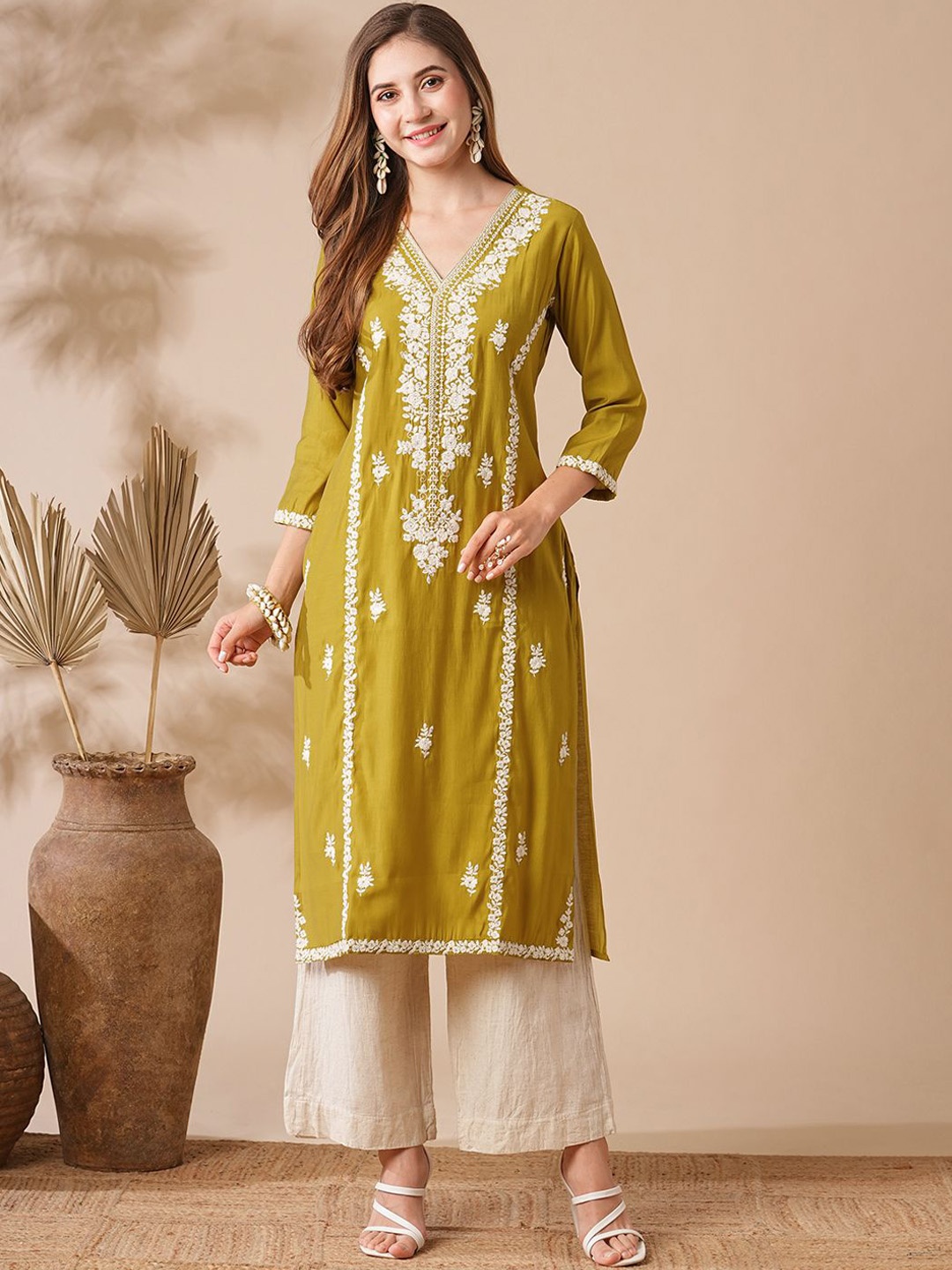 

FASHOR Women Ethnic Motifs Embroidered Flared Sleeves Thread Work Kurta, Yellow