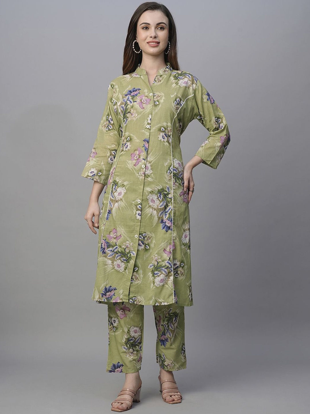 

Kiana Women Floral Printed Regular Pure Cotton Kurta with Trousers & With Dupatta, Green