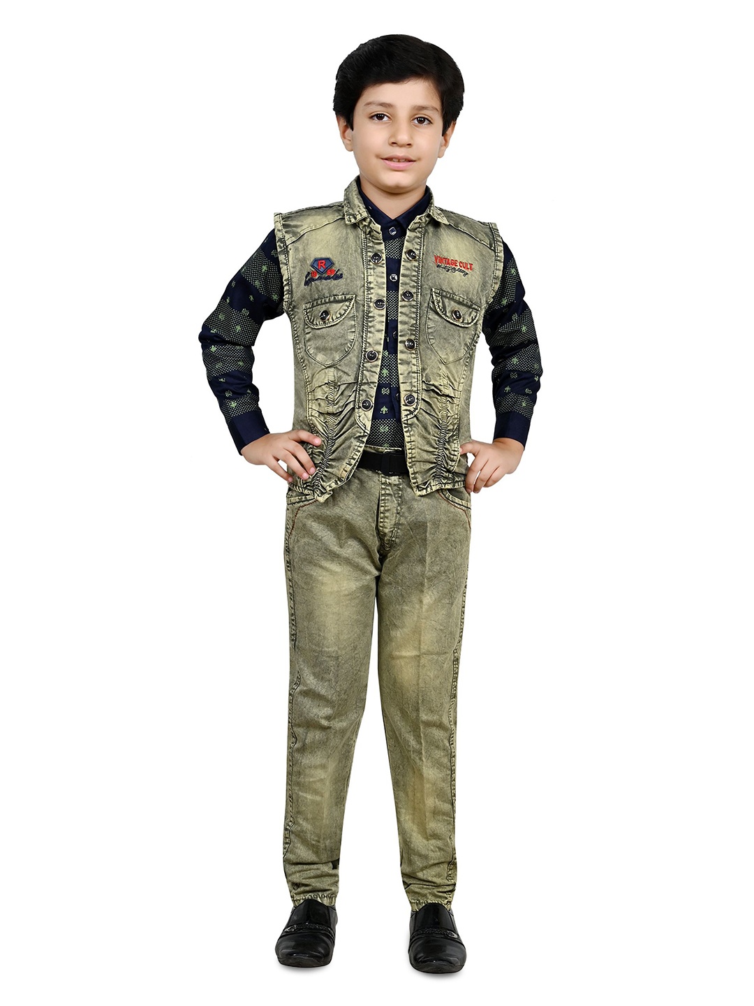 

Arshia Fashions Boys Printed Shirt with Trousers, Blue