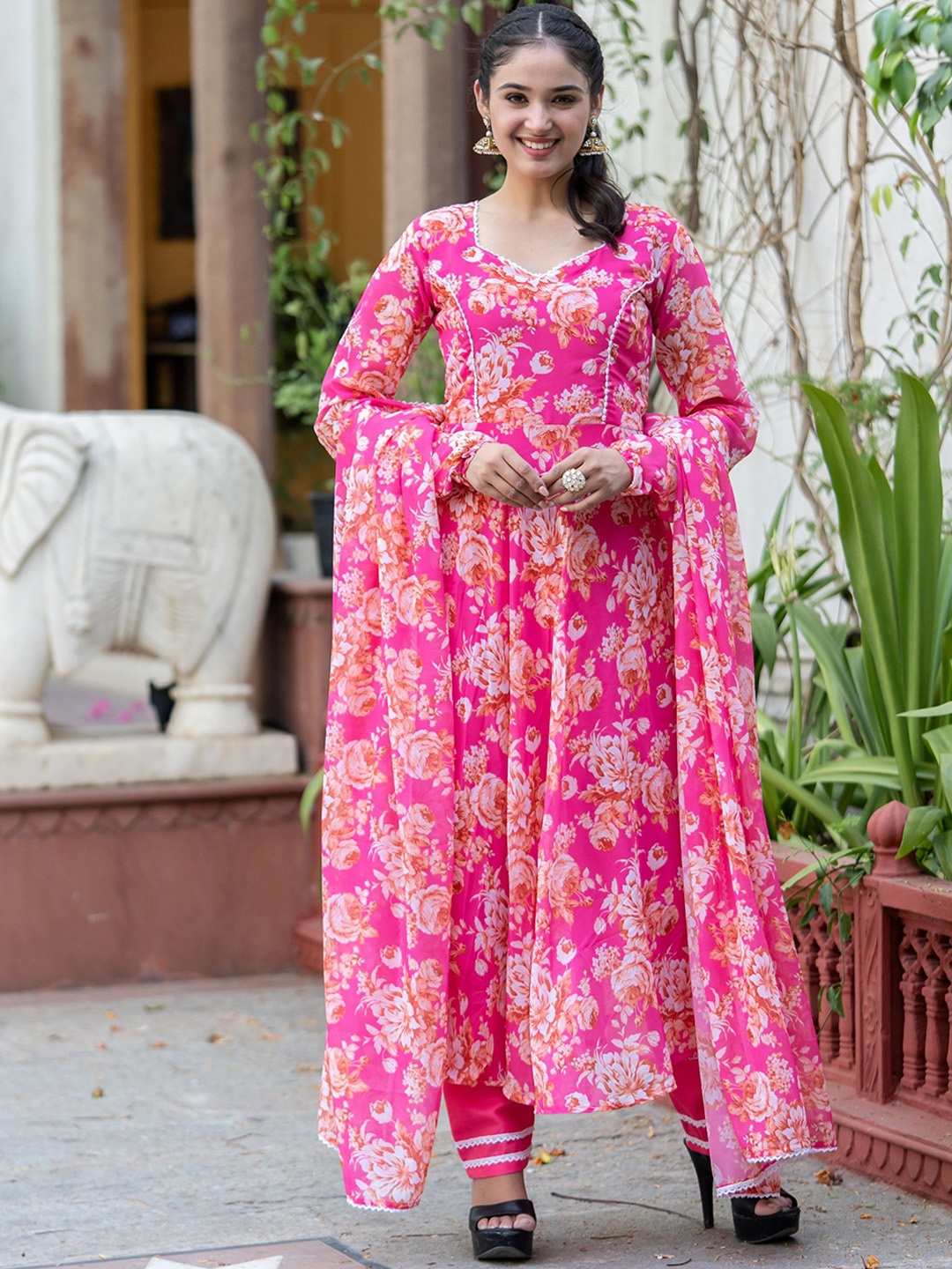 

ASPORA Women Floral Printed Angrakha Kurta with Trousers & With Dupatta, Pink