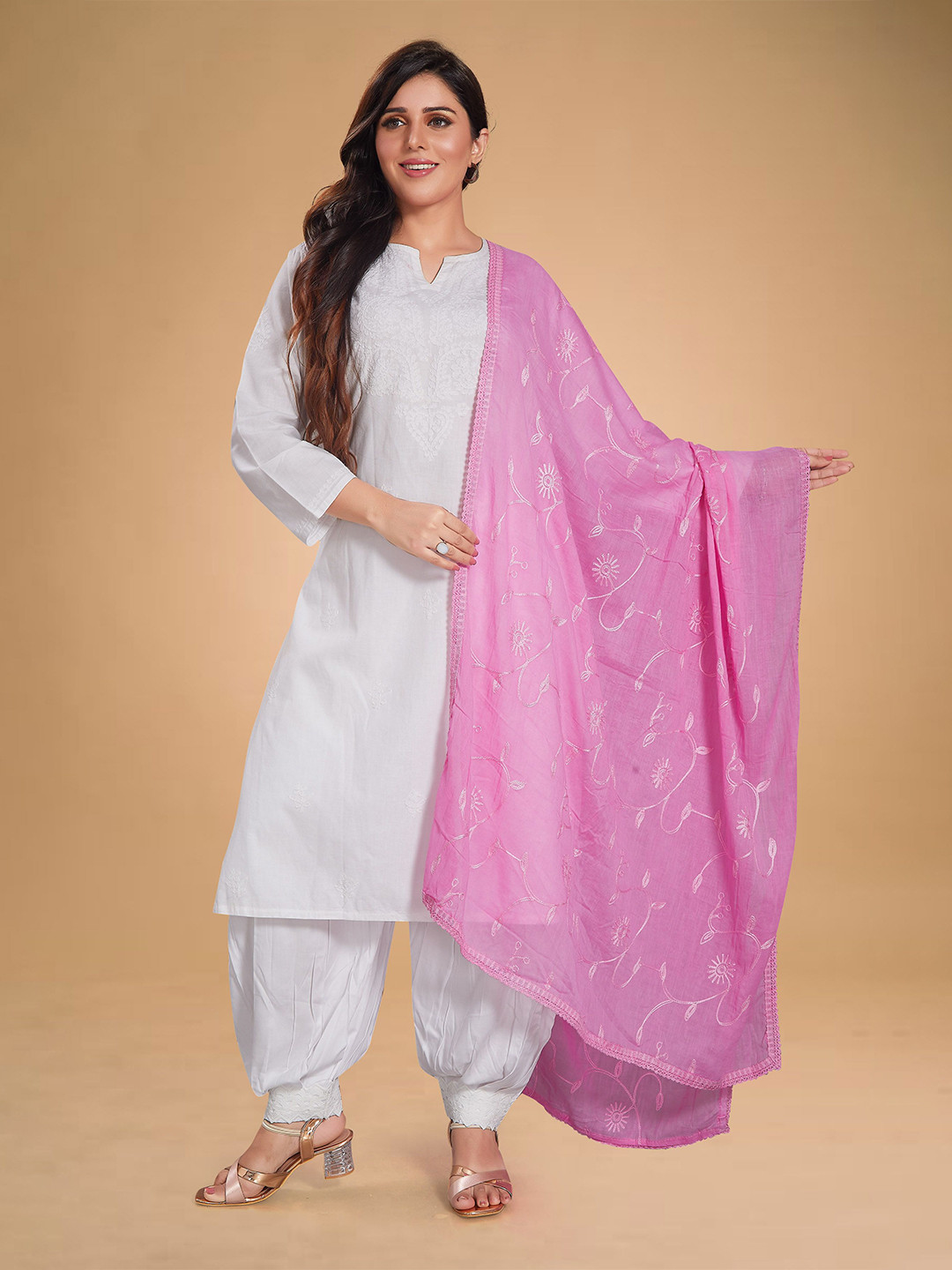 

Rani Saahiba Floral Embroidered Thread Work Cotton Dupatta, Pink