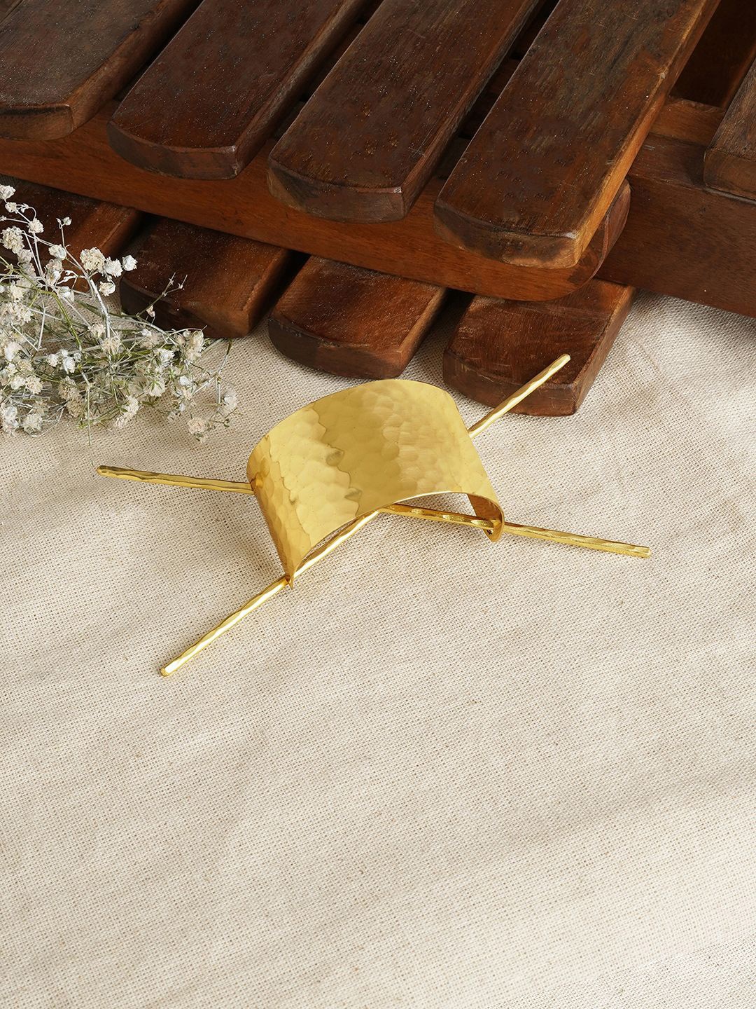 

TEEJH Women Hairstick, Gold