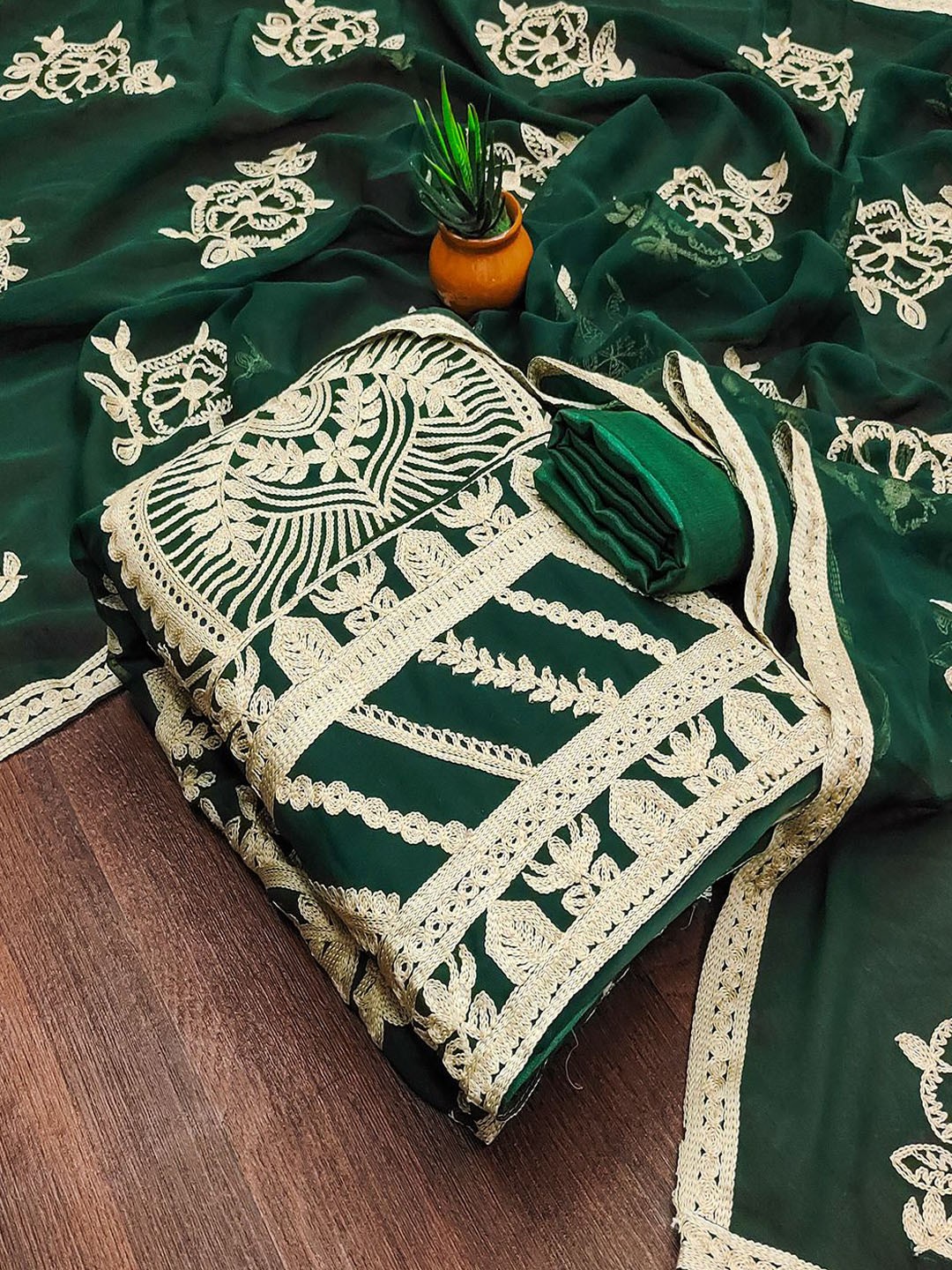 

Lilots Embroidered Unstitched Dress Material, Green