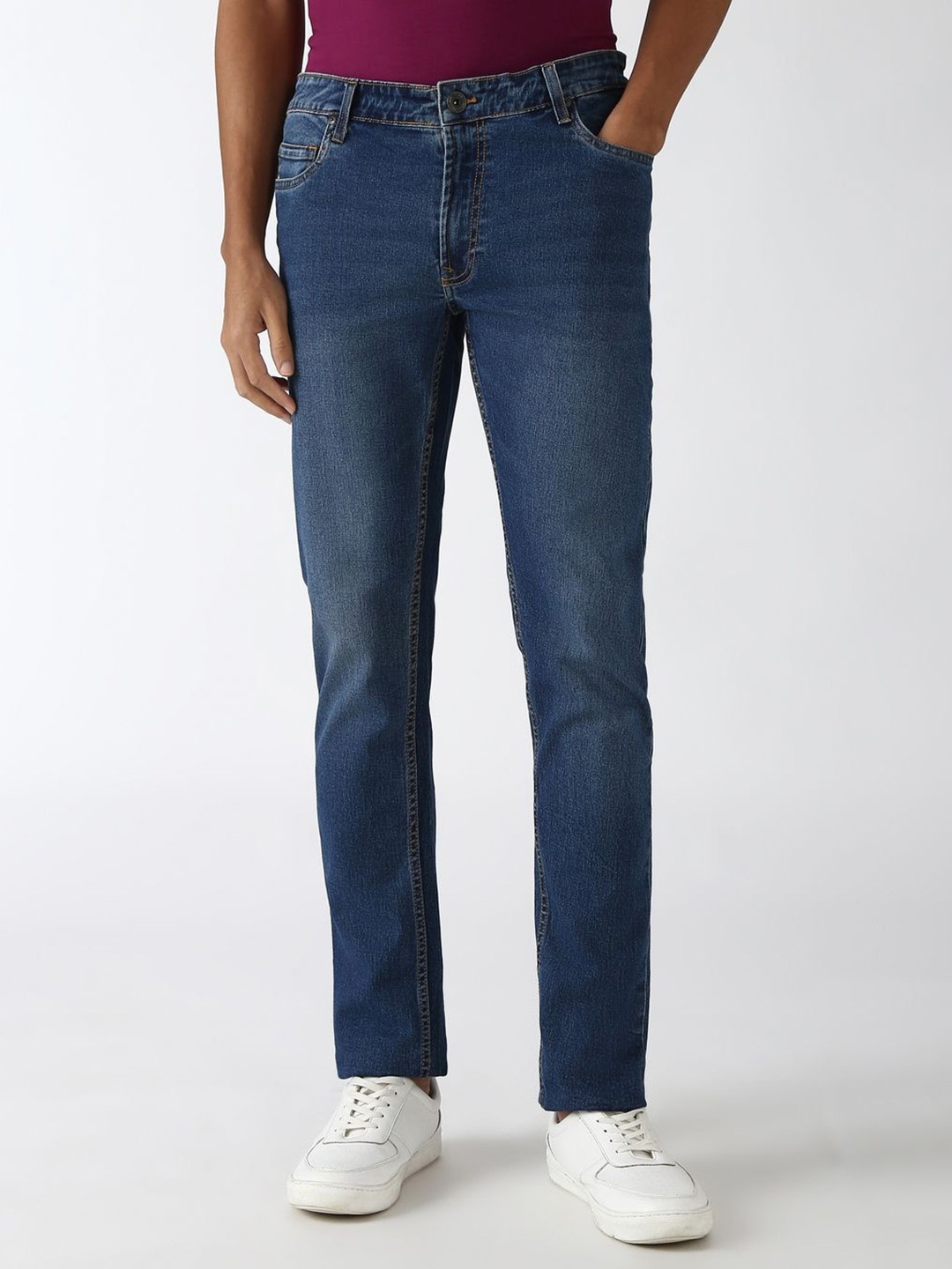

Peter England Casuals Men Slim Fit Light Fade Jeans, Blue