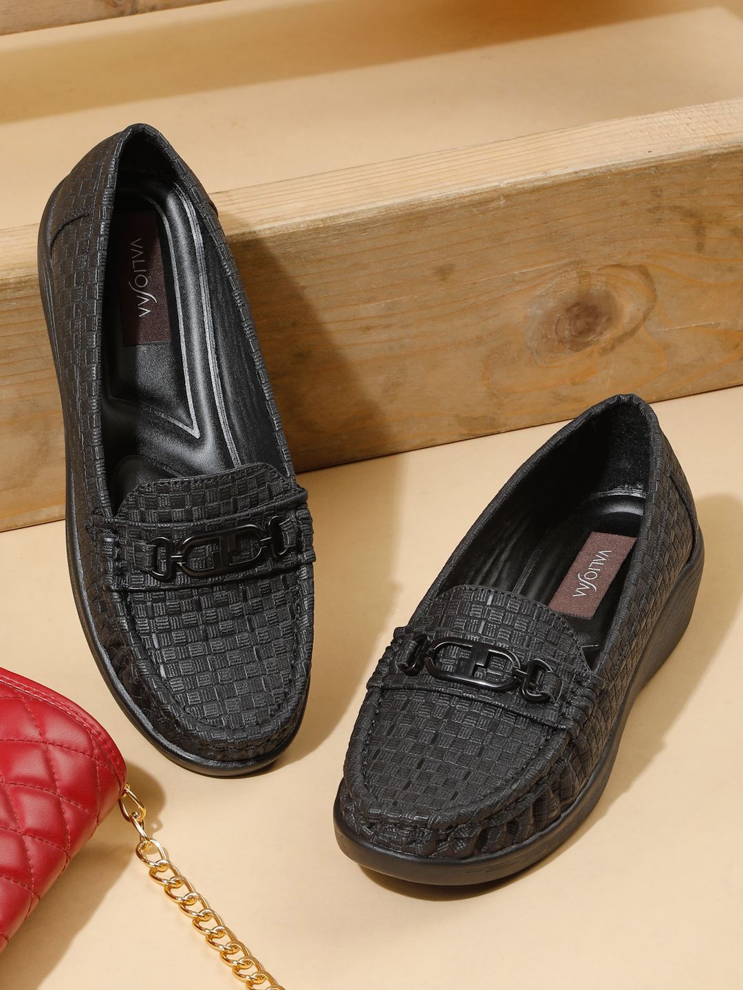 

VALIOSAA Women Textured Round Toe Slip-On Loafers, Black
