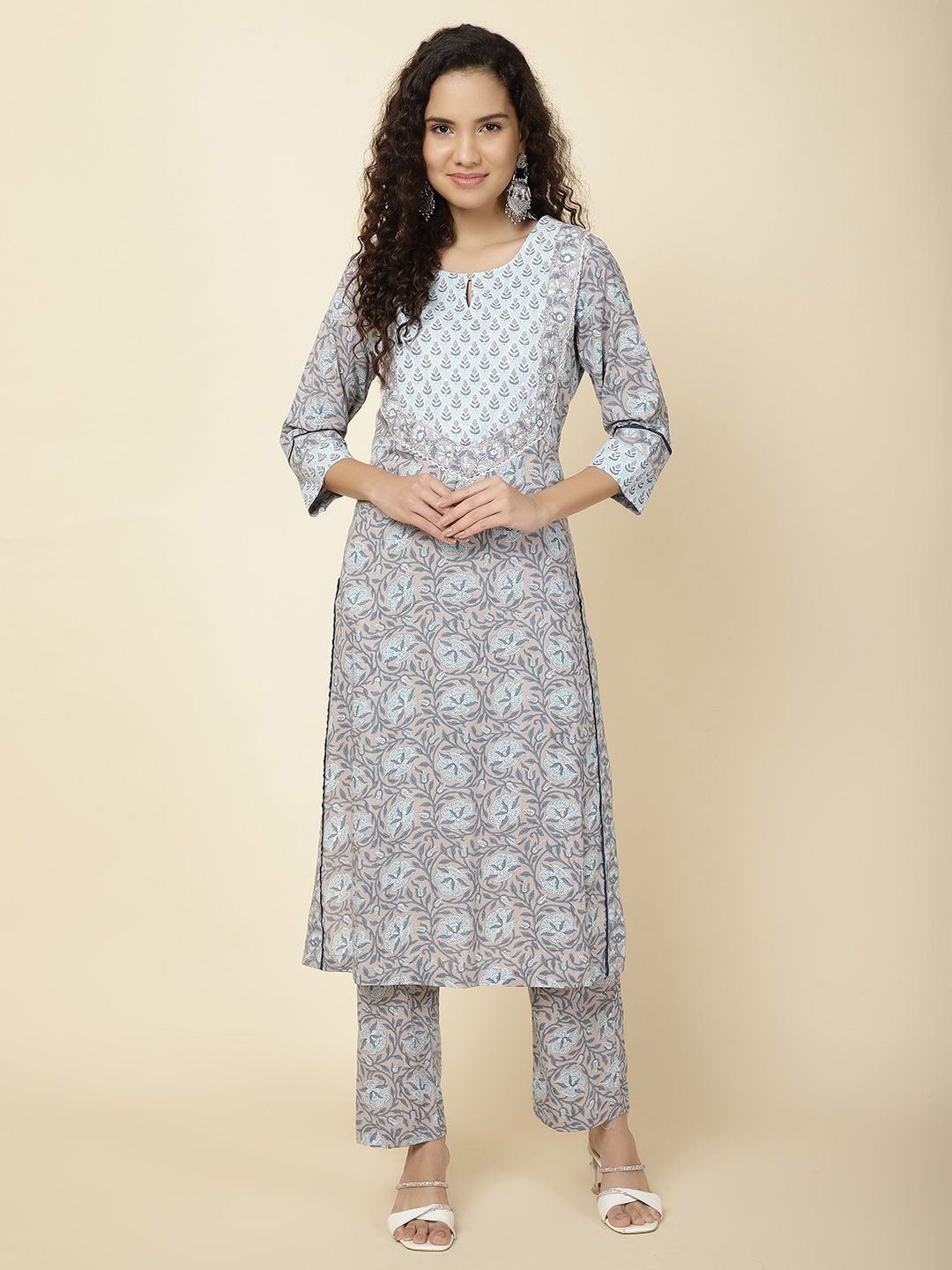 

Meena Bazaar Women Ethnic Motifs Printed Regular Kurta with Trousers, Blue