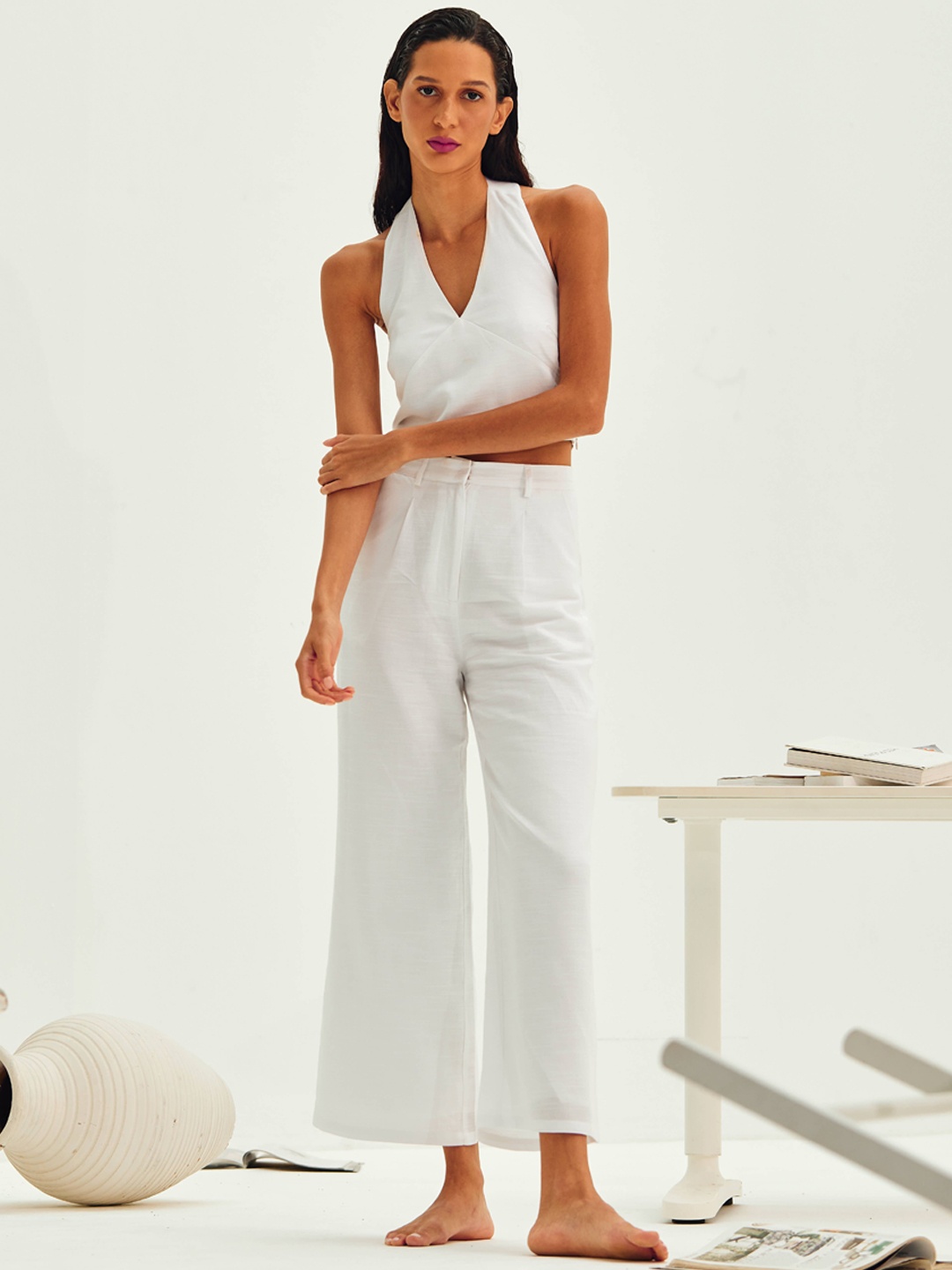 

ASHITA FERNANDES Women Relaxed Straight Leg Flared Wrinkle Free Trousers, White