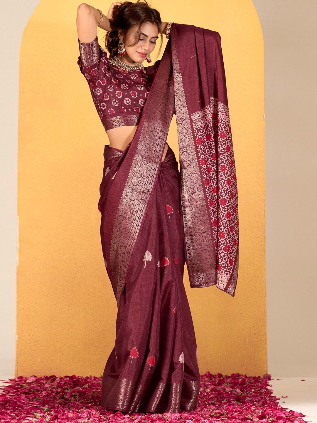 

MySilkLove Ethnic Motifs Zari Handloom Saree, Maroon