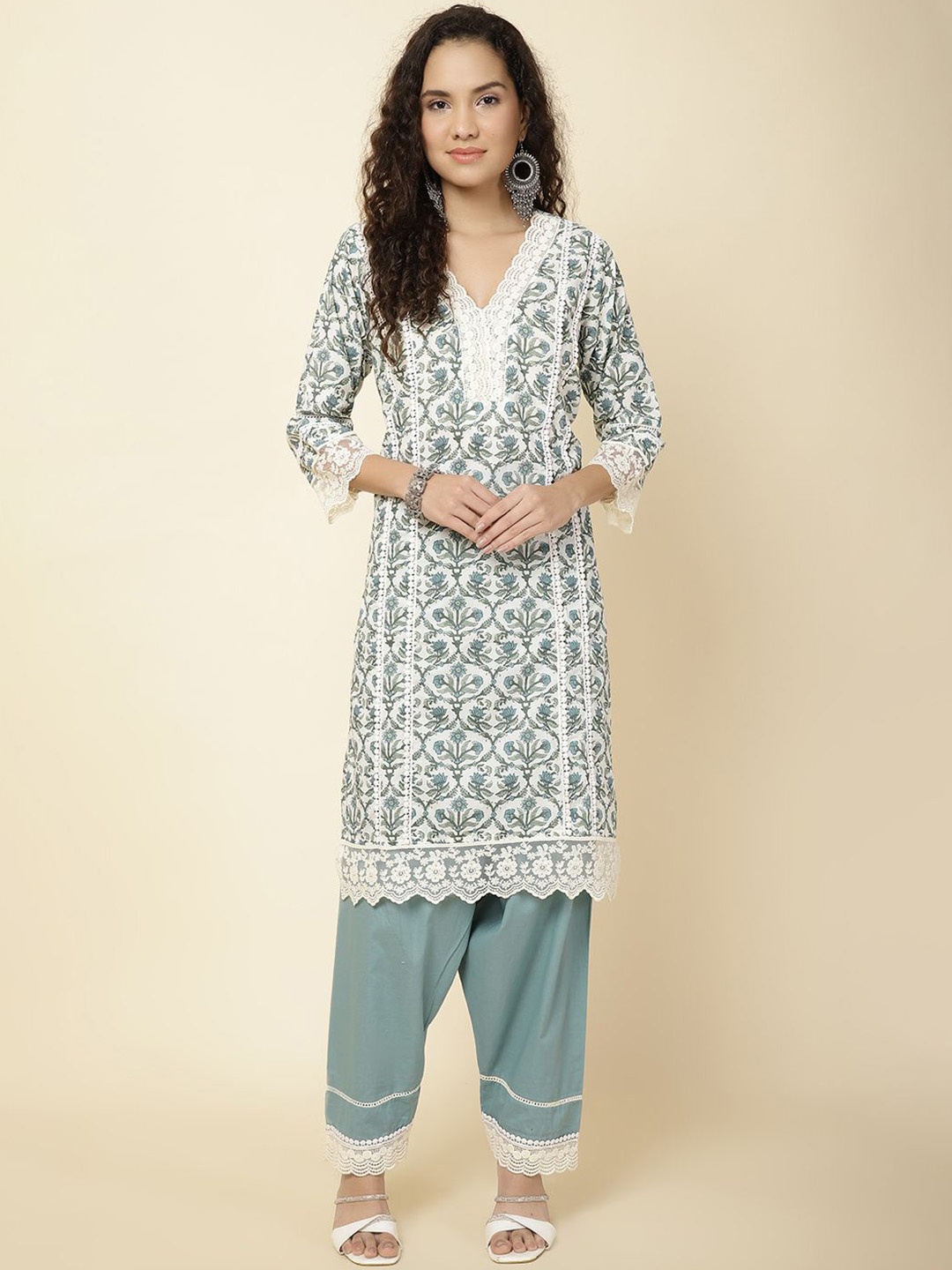 

Meena Bazaar Women Floral Printed Regular Kurta with Trousers, Cream
